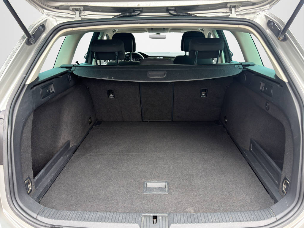 VW Passat Variant 1.4 TSI ACT Comfortline-image-15