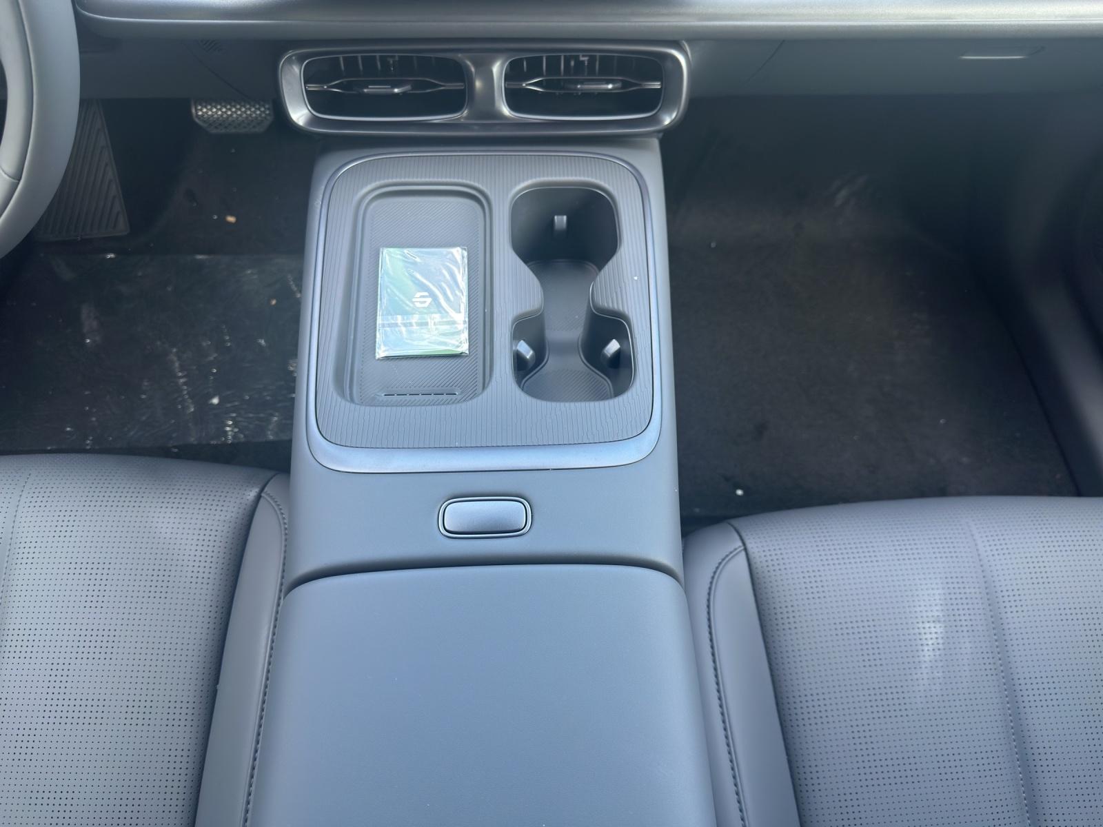 LEAPMOTOR B05 EV-image-13