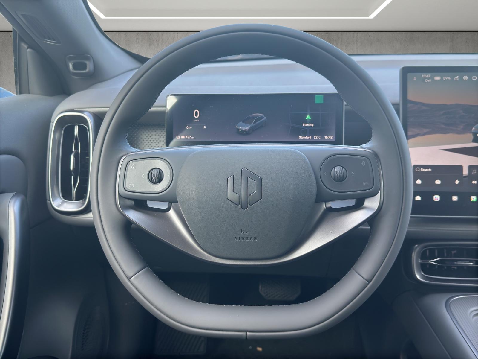 LEAPMOTOR B05 EV-image-12