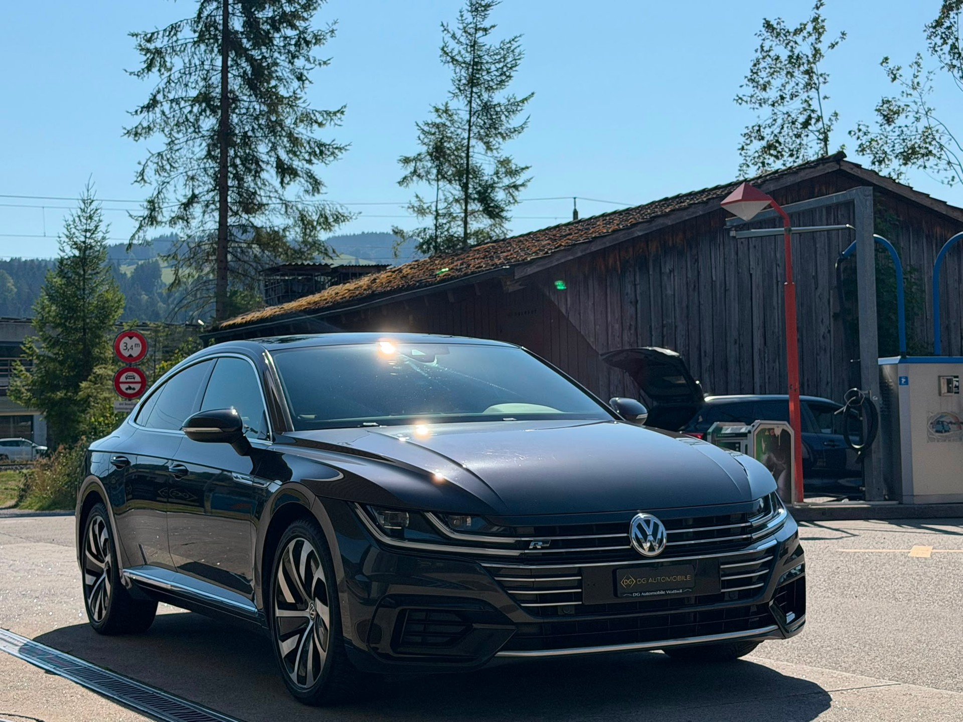 VW Arteon 2.0 TSI BMT R-Line 4Motion DSG *Standheizung**Glasschiebedach**Assistenzpaket**Surroundkamera**DynaudioSoundsystem*-image-2