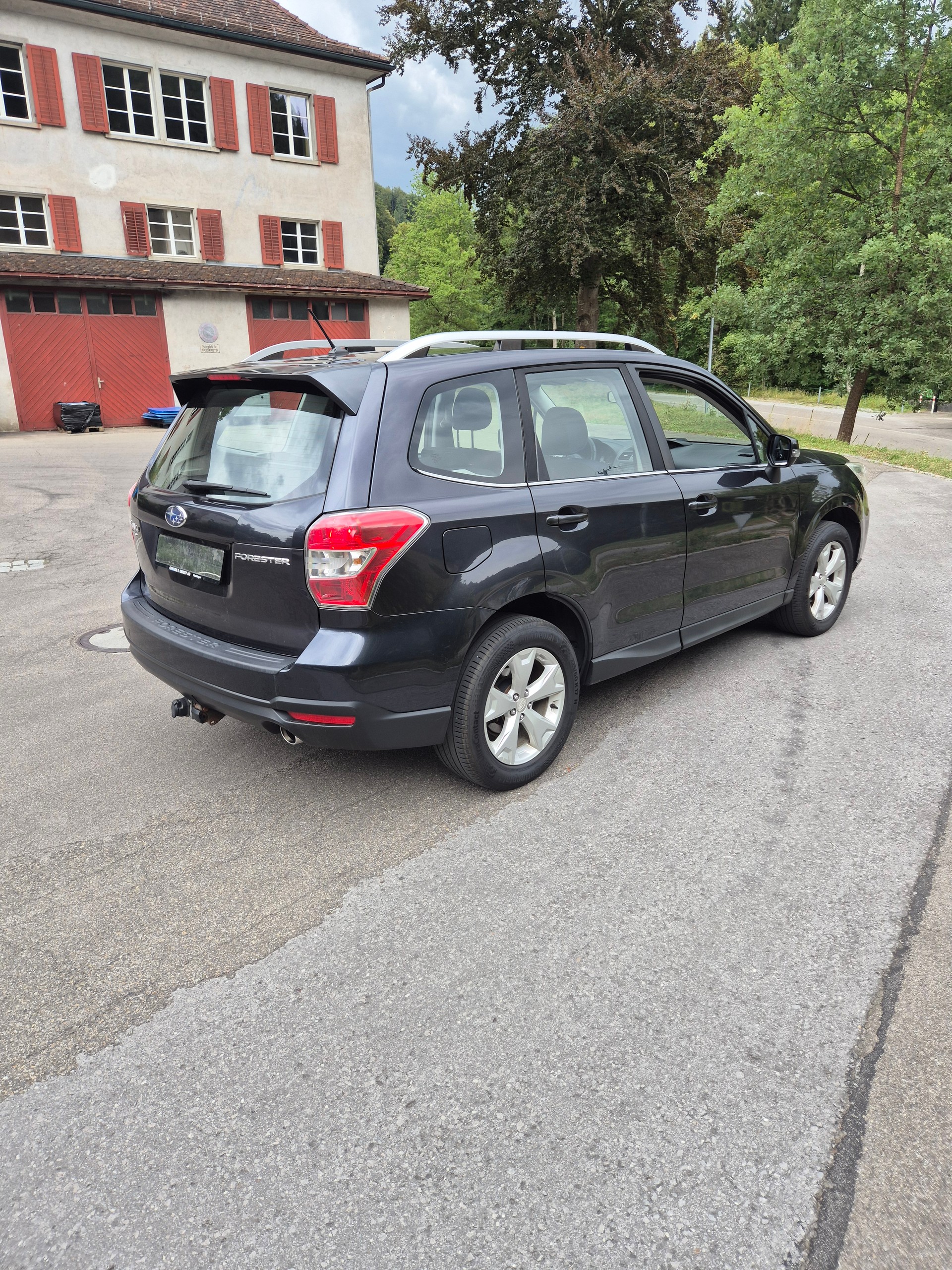 SUBARU Forester 2.0i Swiss Lineartronic-image-5