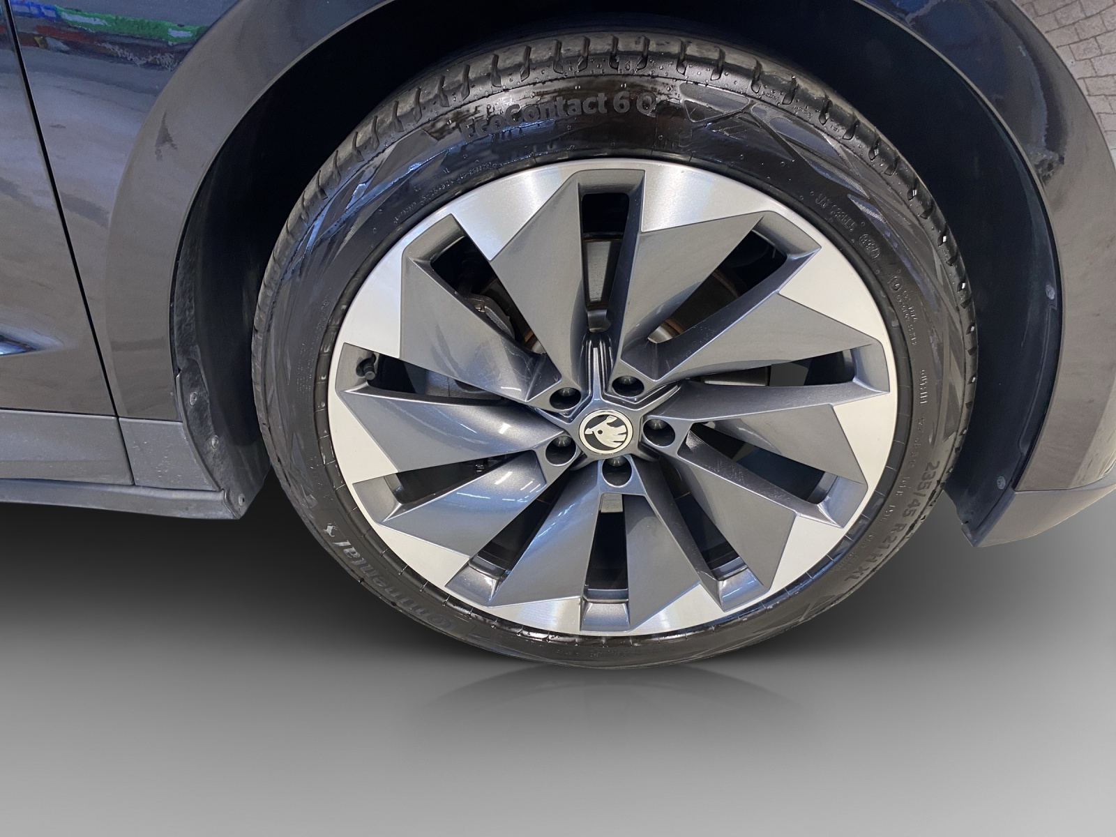 SKODA Enyaq iV 80-image-15