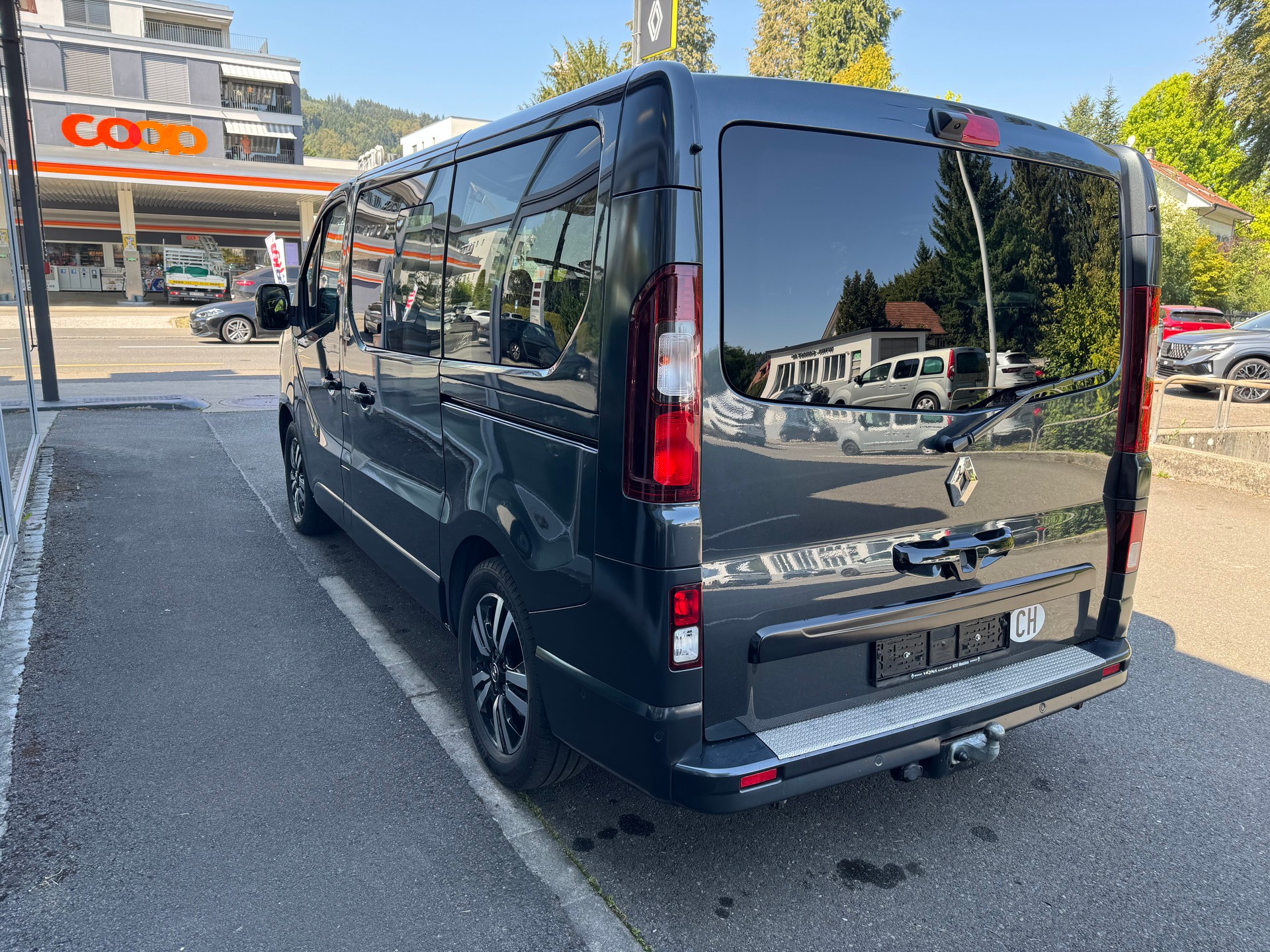 RENAULT Trafic Blue dCi 170 Spaceclass EDC-image-6