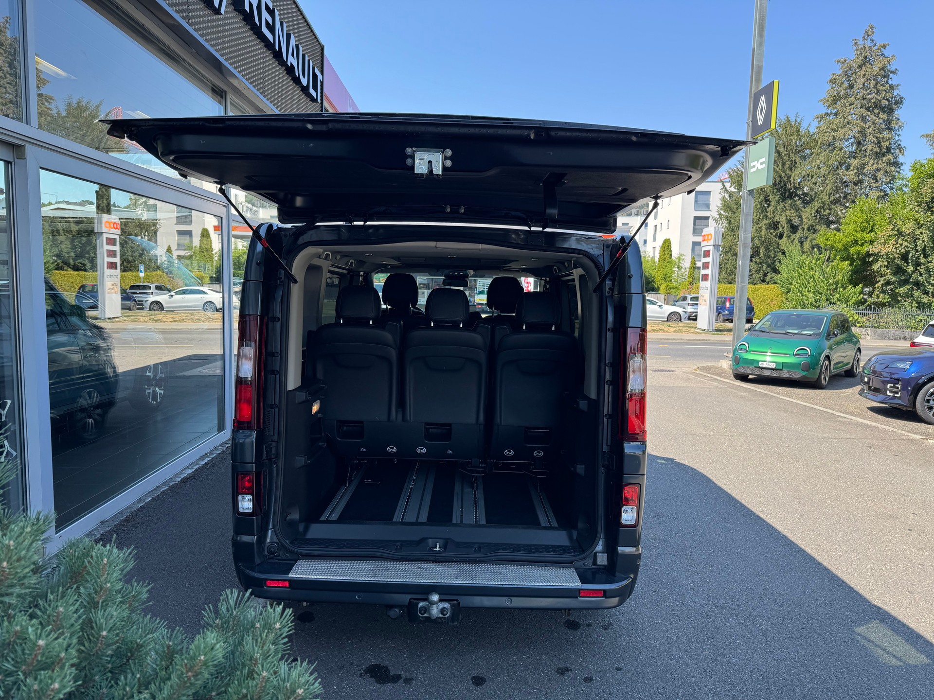 RENAULT Trafic Blue dCi 170 Spaceclass EDC-image-8