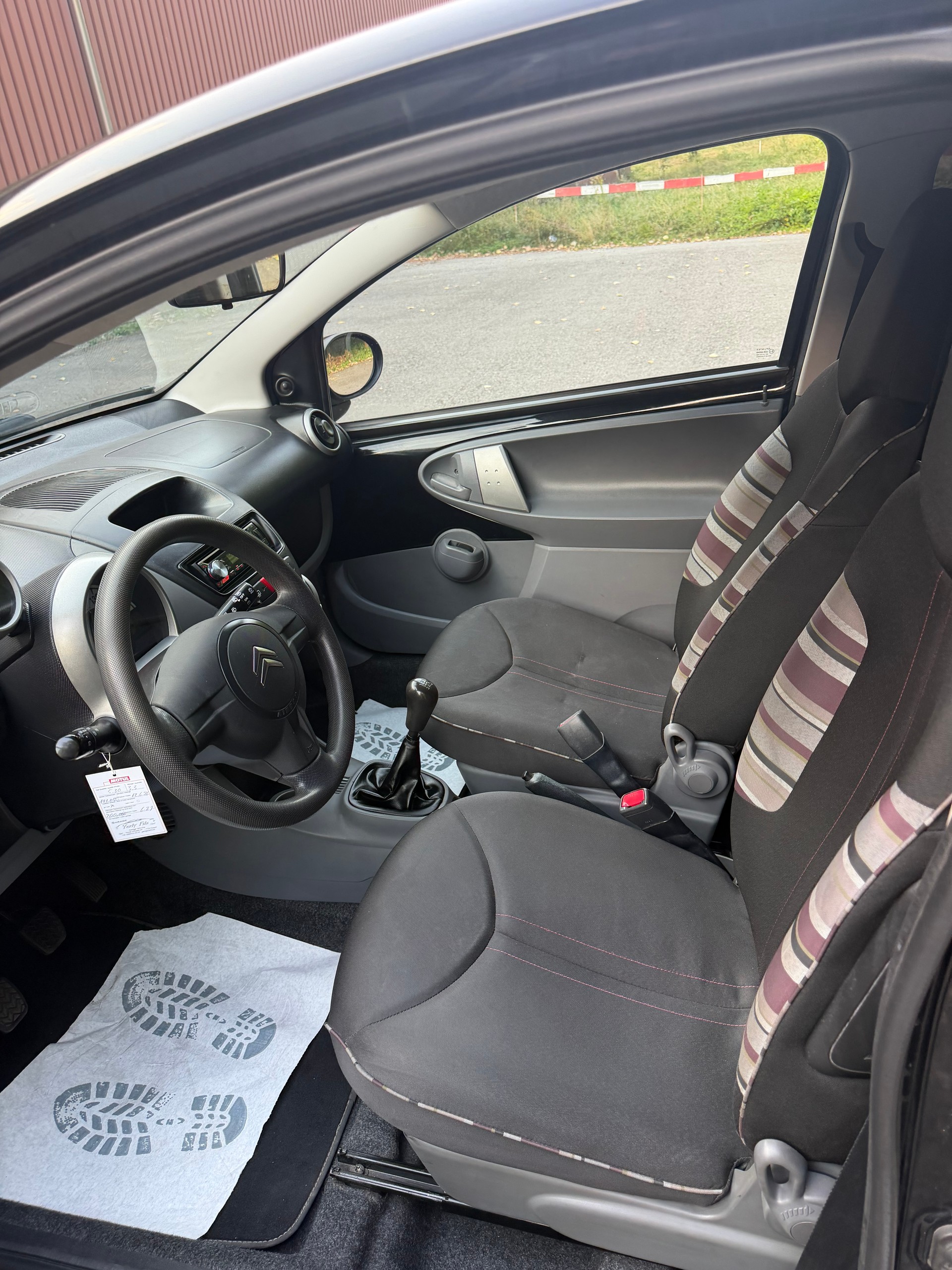 CITROEN C1 1.0i Séduction-image-6