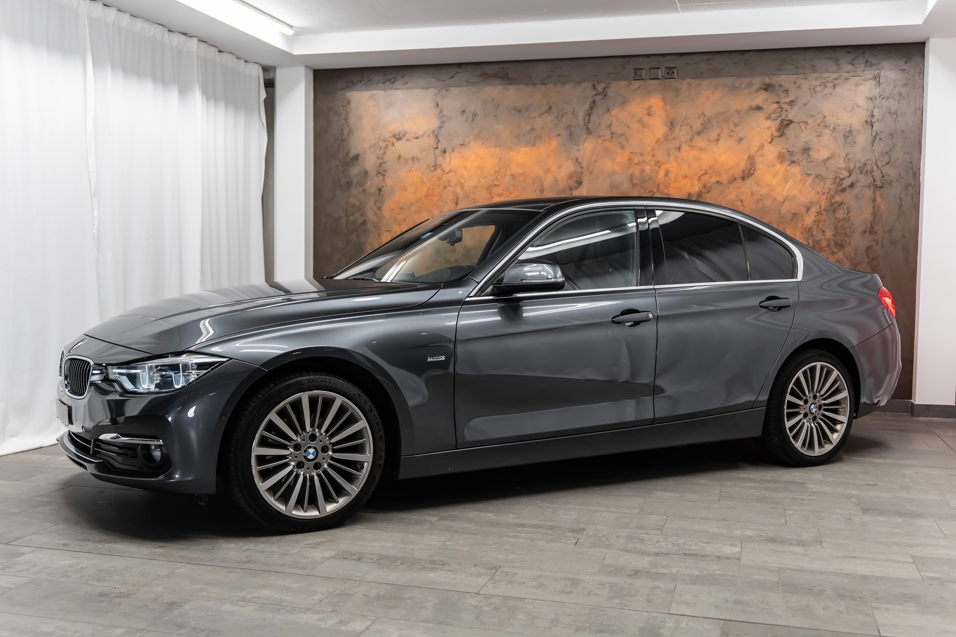 BMW 318d Edition Luxury Line Steptronic *Facelift*Head-Up* 360°*Leder*-image-4