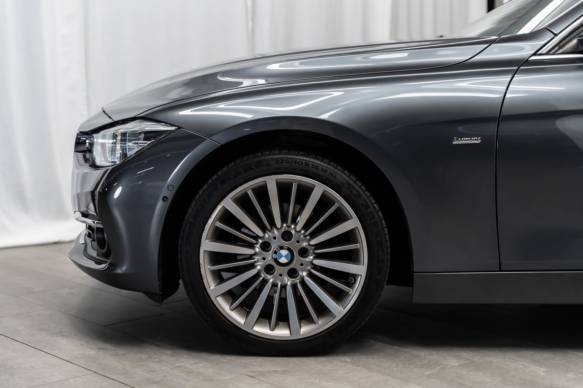 BMW 318d Edition Luxury Line Steptronic *Facelift*Head-Up* 360°*Leder*-showroom-element-3