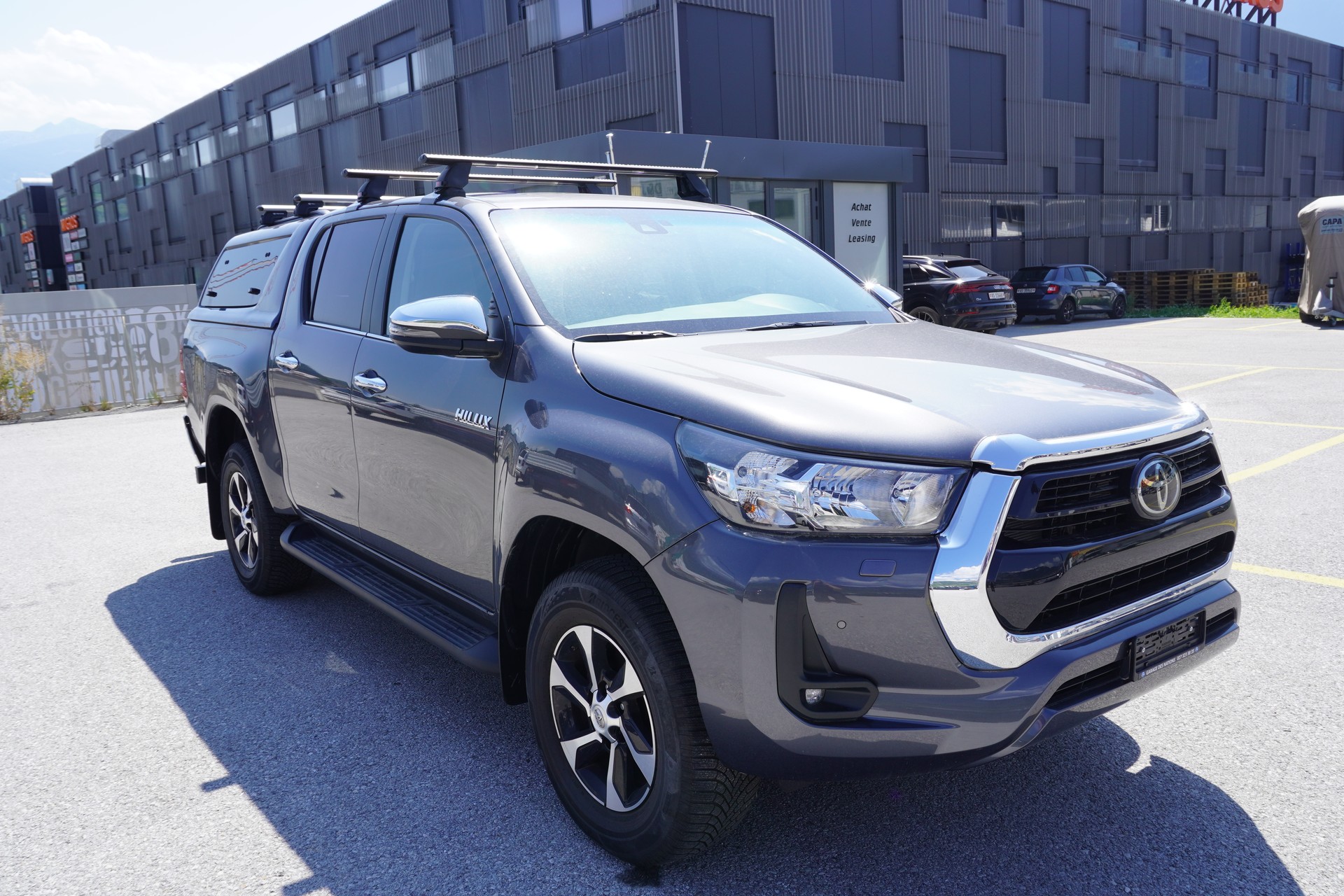 TOYOTA Hilux 2.8d MHEV Style Double Cab 4x4-image-3
