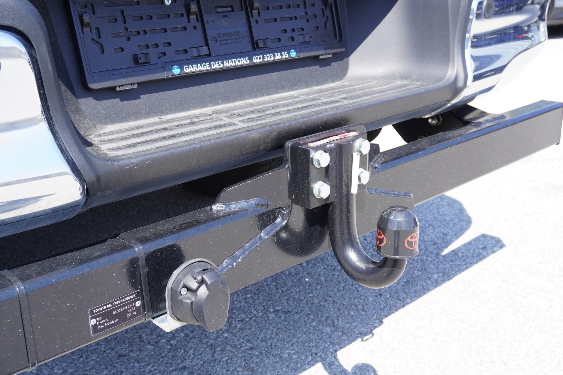TOYOTA Hilux 2.8d MHEV Style Double Cab 4x4-image-6