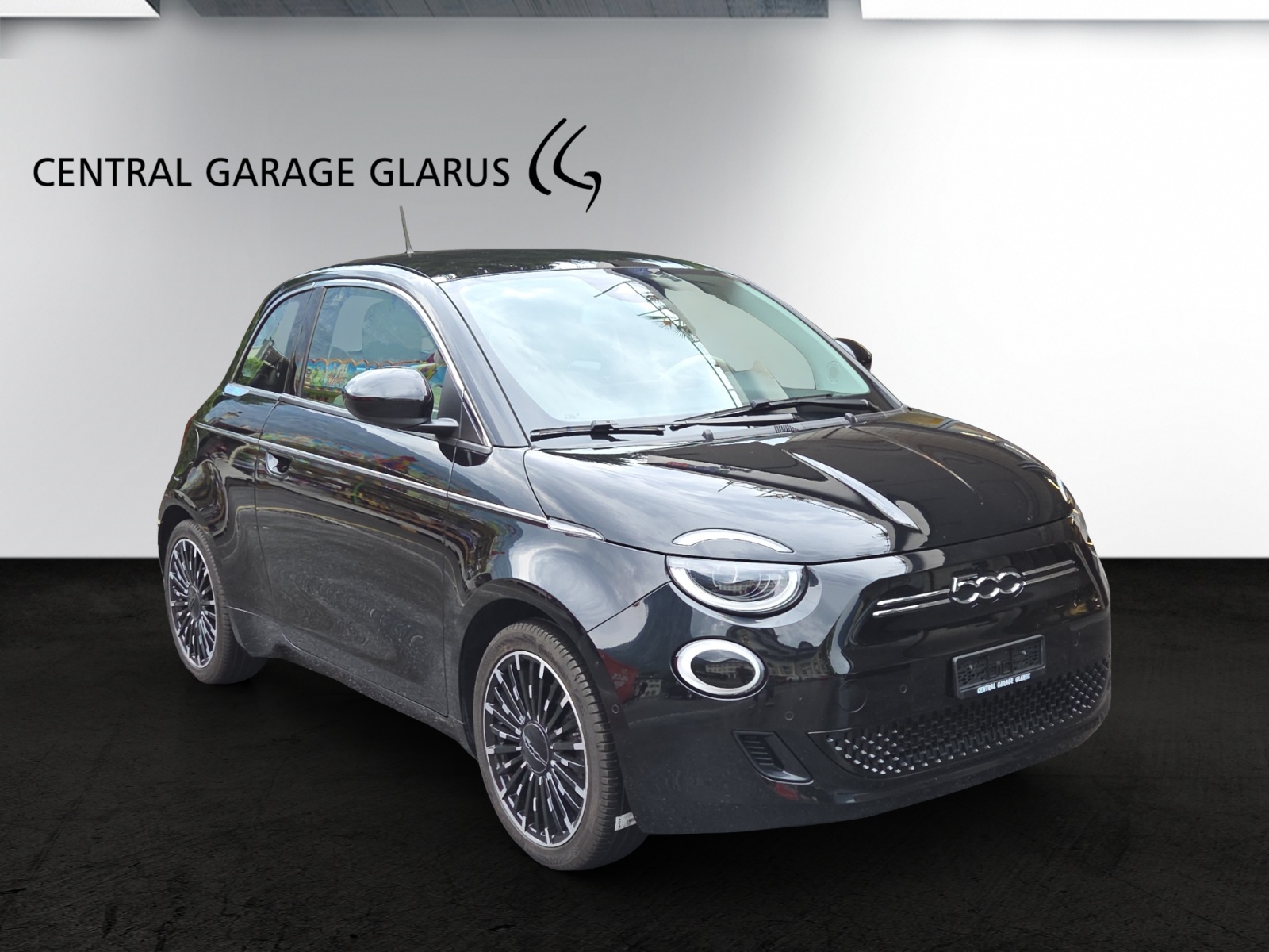 FIAT 500 electric 87 kW La Prima-showroom-element-1
