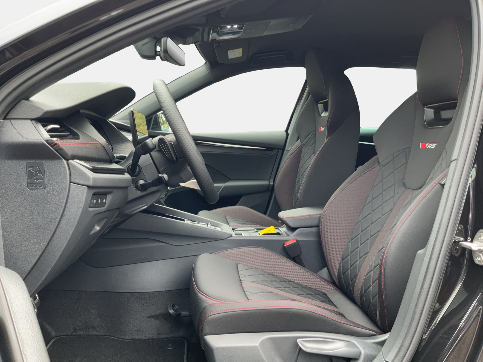 SKODA Octavia Combi 2.0 TSI DSG RS-image-6