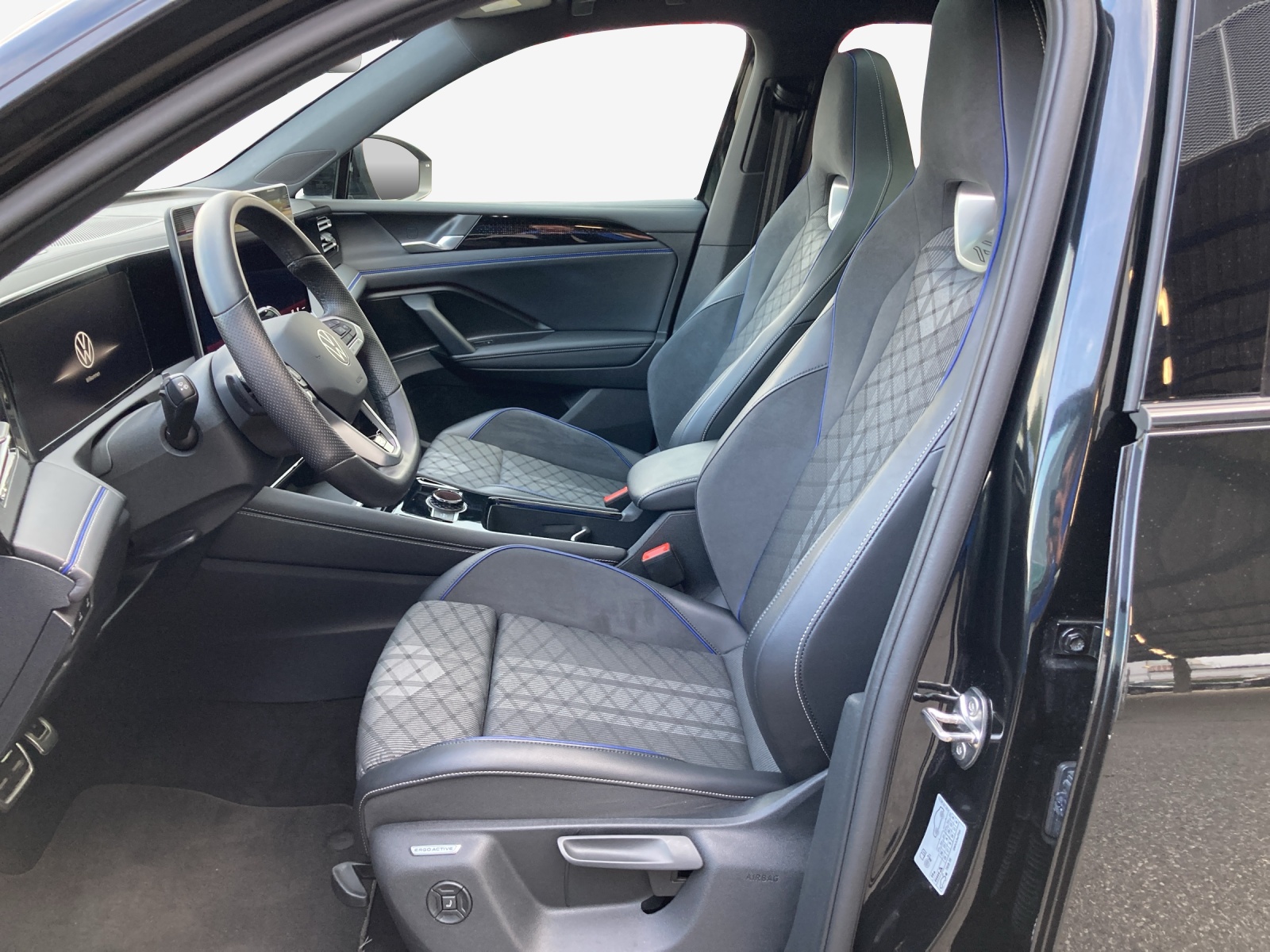 VW Tiguan 2.0 TSI DSG R-Line 4Motion-image-7