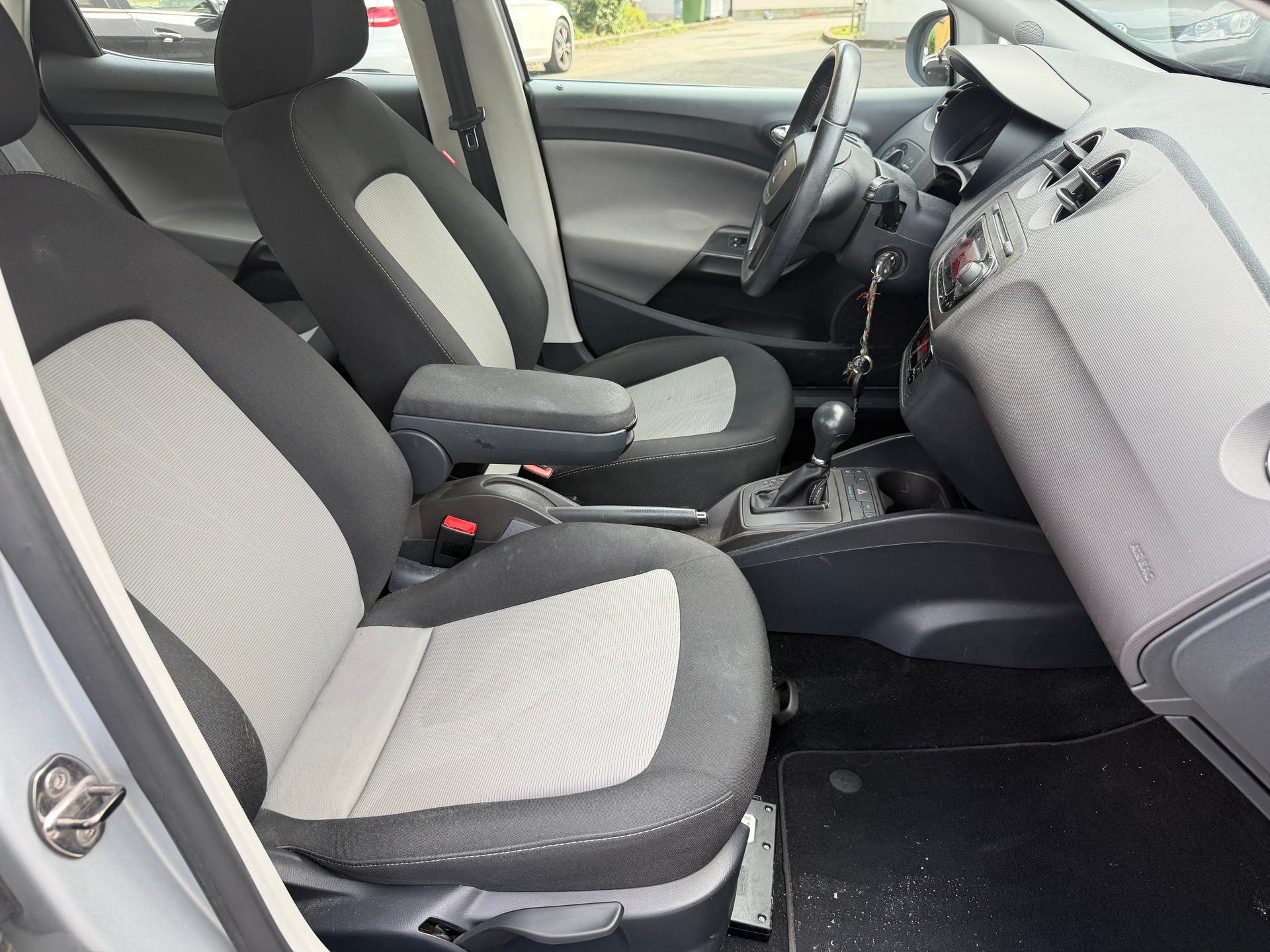 SEAT Ibiza 1.2 TSI Style DSG-image-14