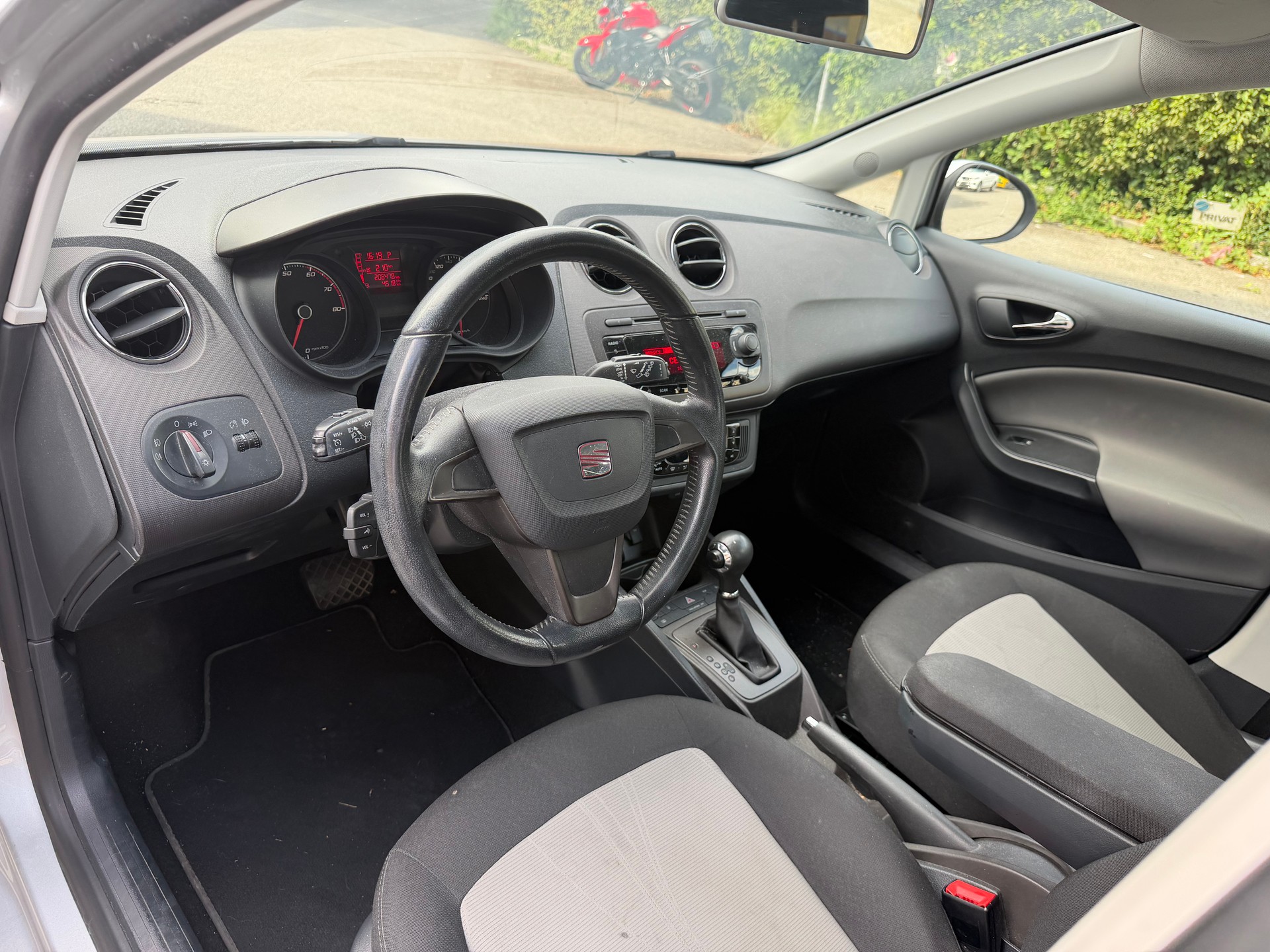 SEAT Ibiza 1.2 TSI Style DSG-image-13