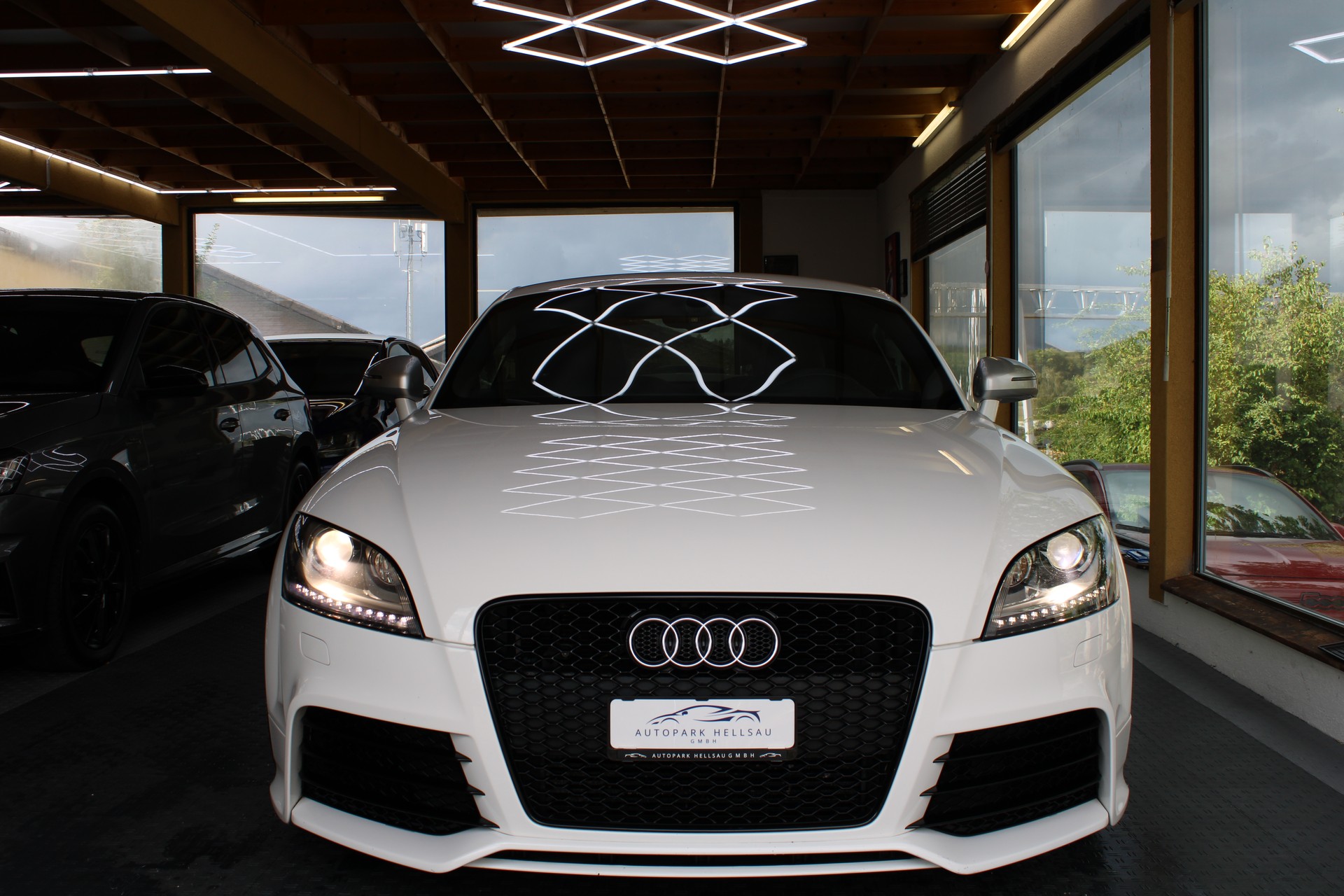 AUDI TT RS Coupé 2.5 TFSI quattro-image-1