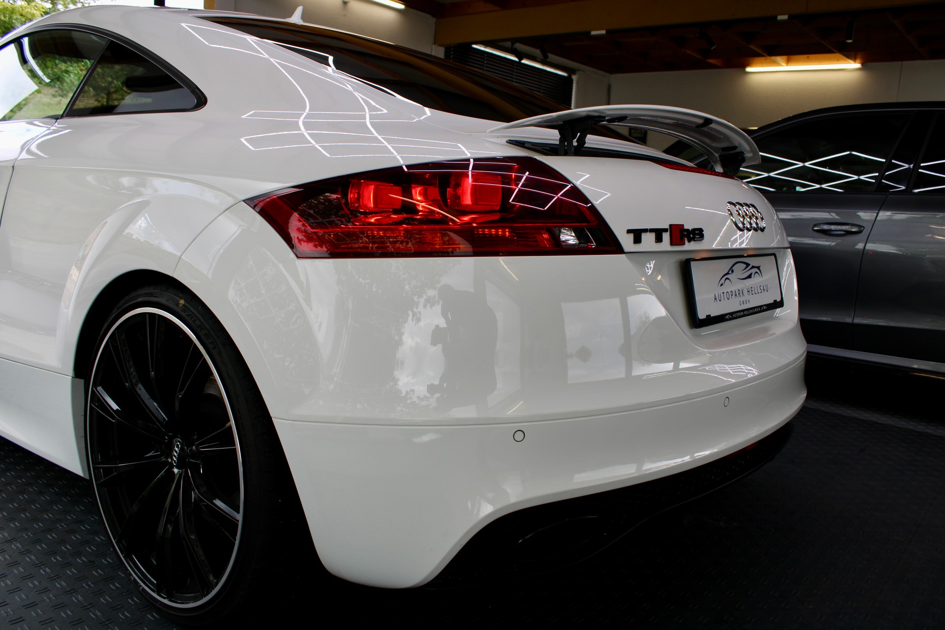 AUDI TT RS Coupé 2.5 TFSI quattro-image-6
