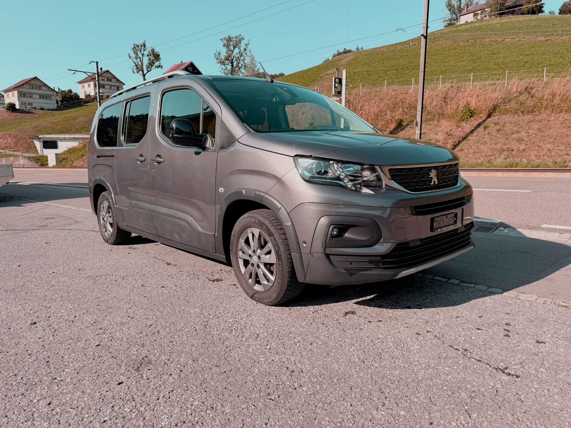 PEUGEOT e-Active Pack