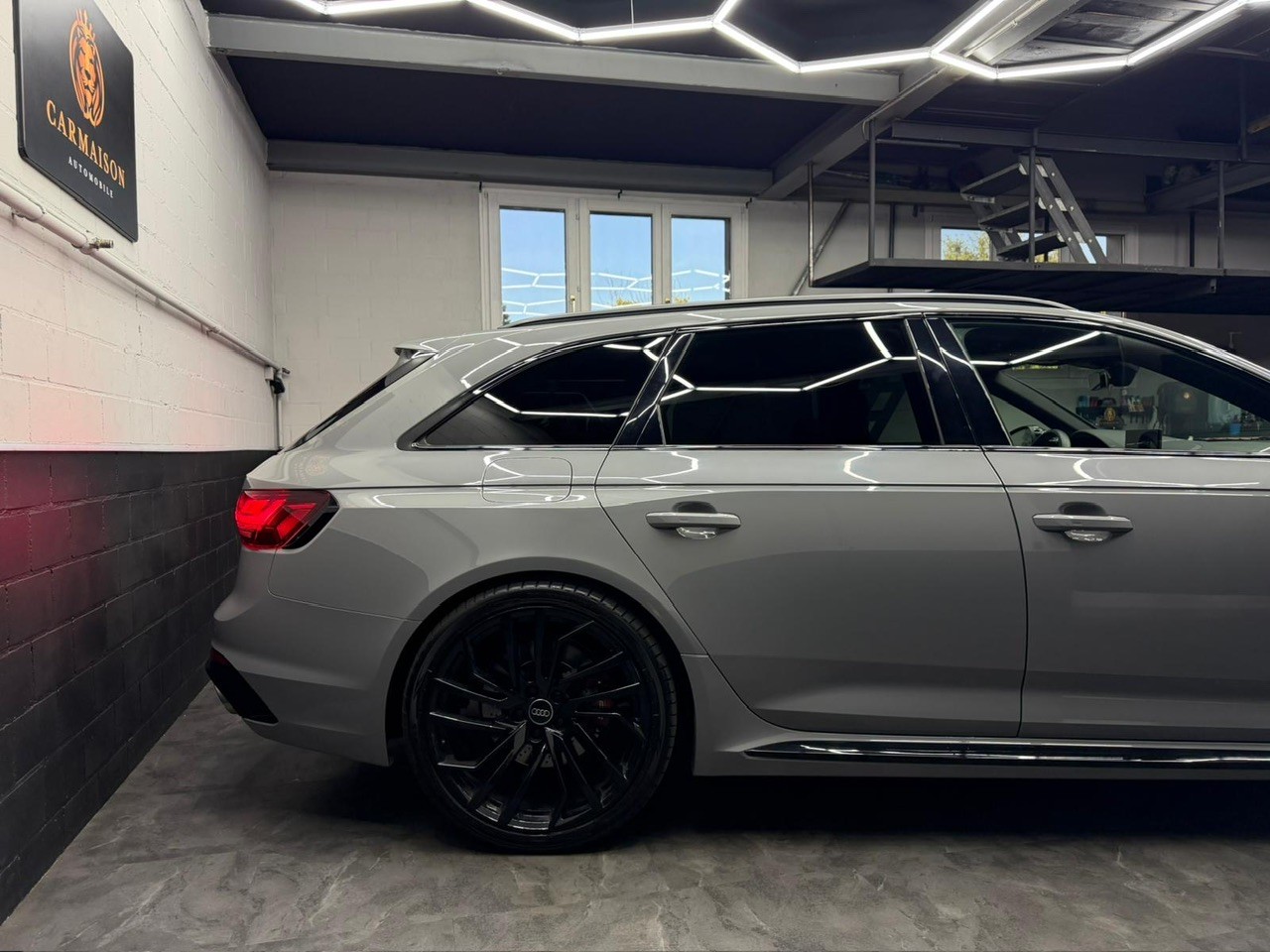 AUDI RS4 Avant quattro | DRC Sportfahrwerk | Virtual Cockpit | Rückfahrkamera | Facelift Model-image-4