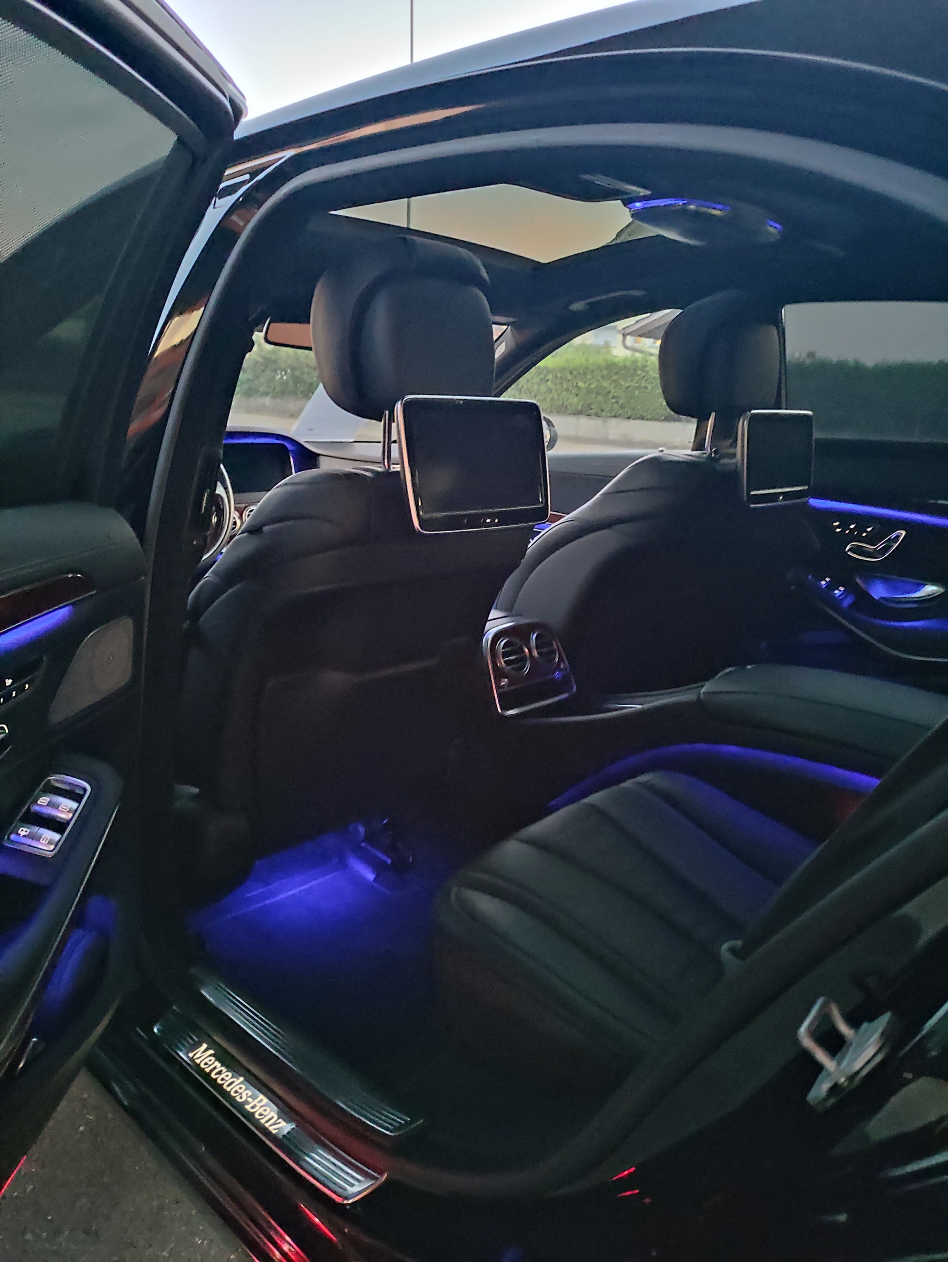 MERCEDES-BENZ S 500 V8 4matic lang-image-3