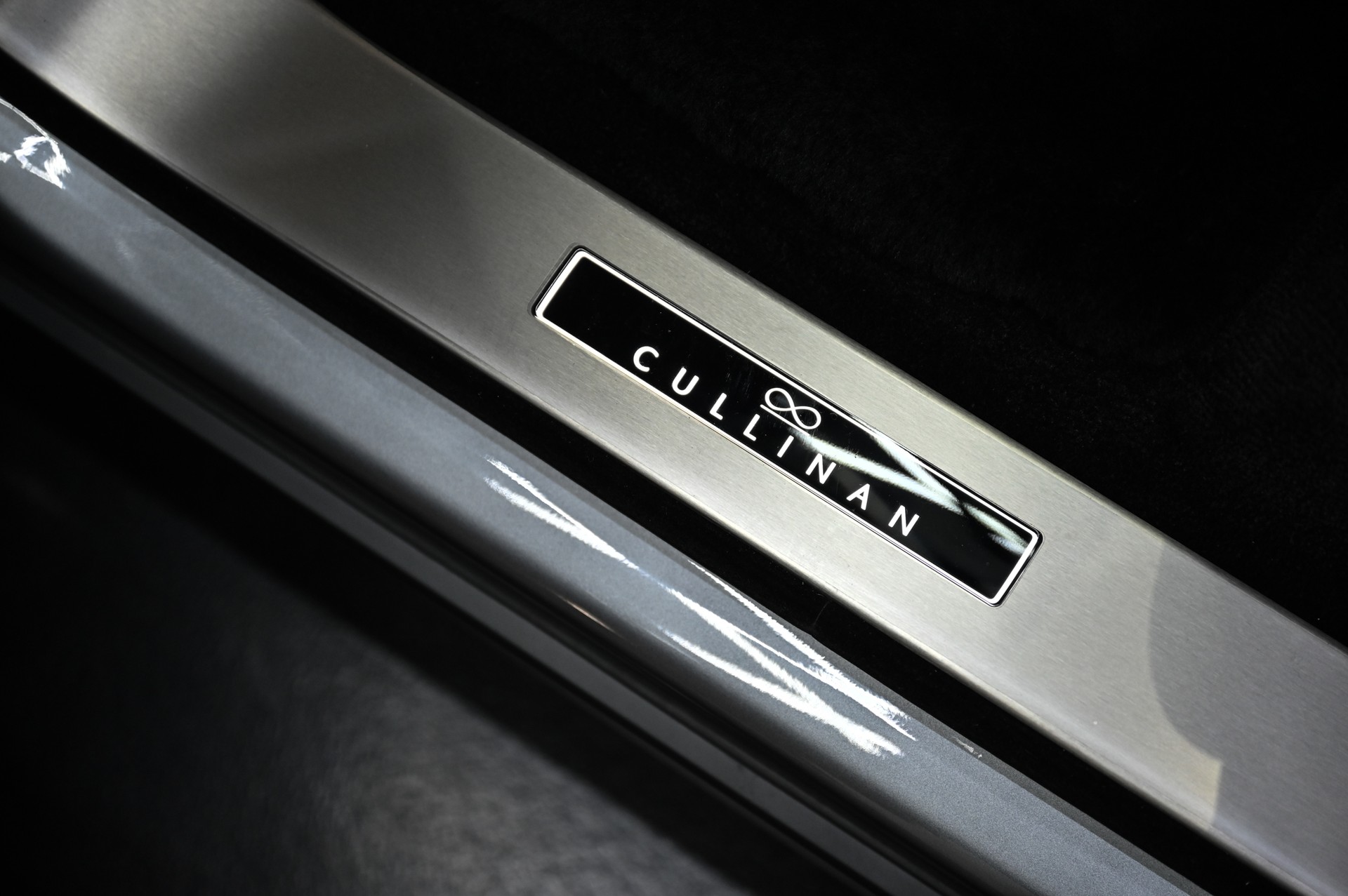 ROLLS-ROYCE Cullinan 6.7 V12 Black Badge-image-18