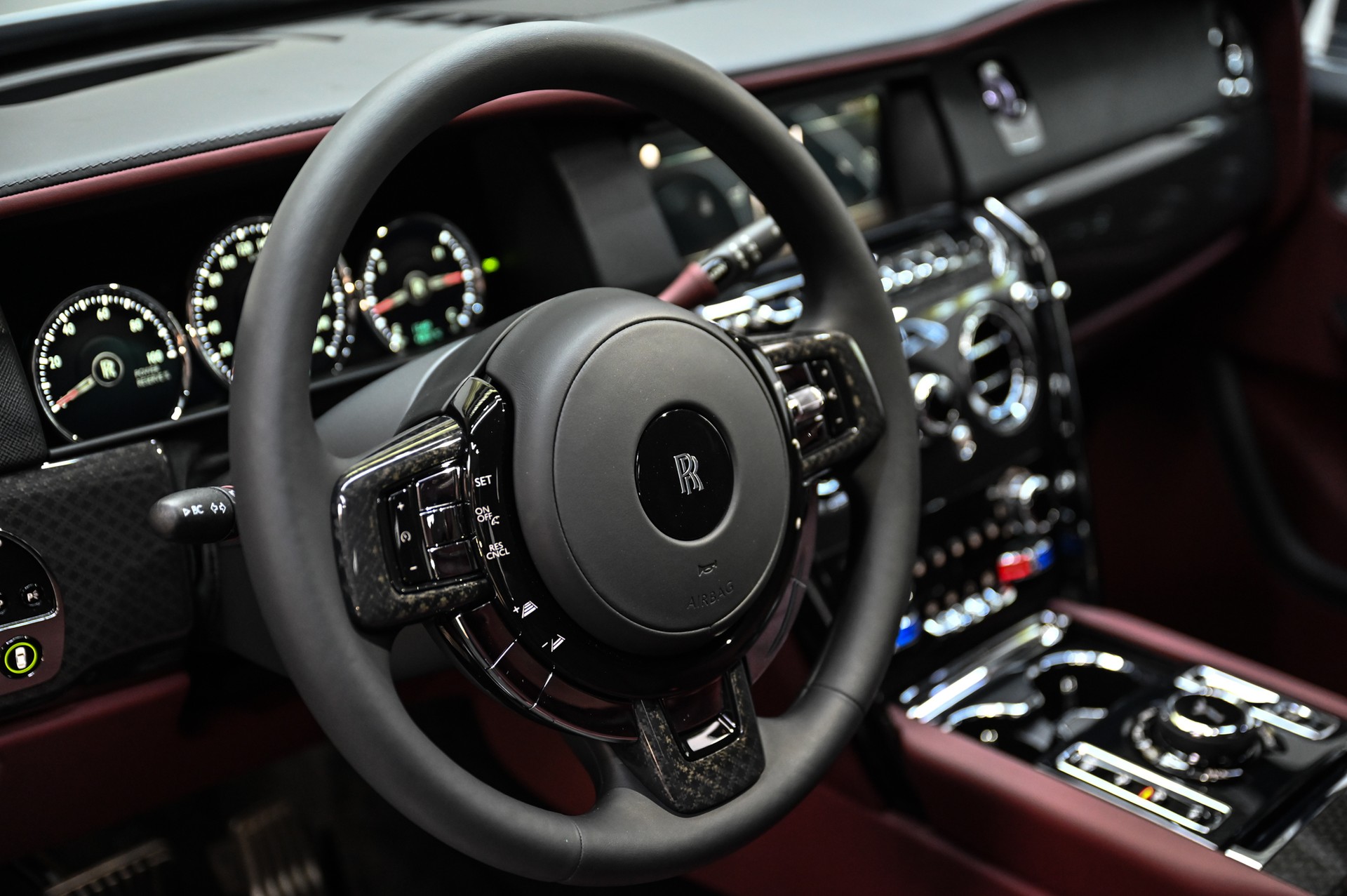 ROLLS-ROYCE Cullinan 6.7 V12 Black Badge-image-20