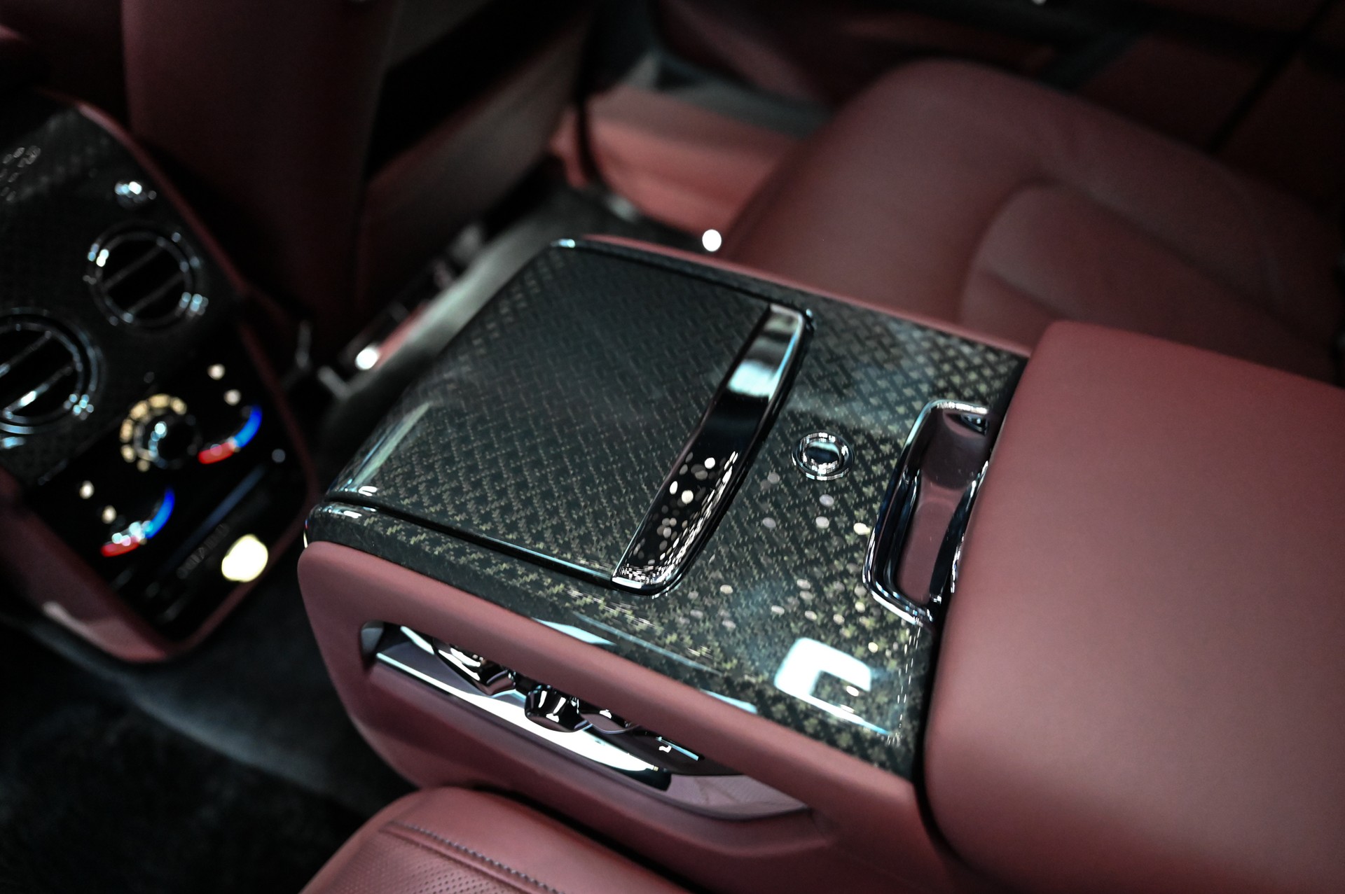 ROLLS-ROYCE Cullinan 6.7 V12 Black Badge-image-39