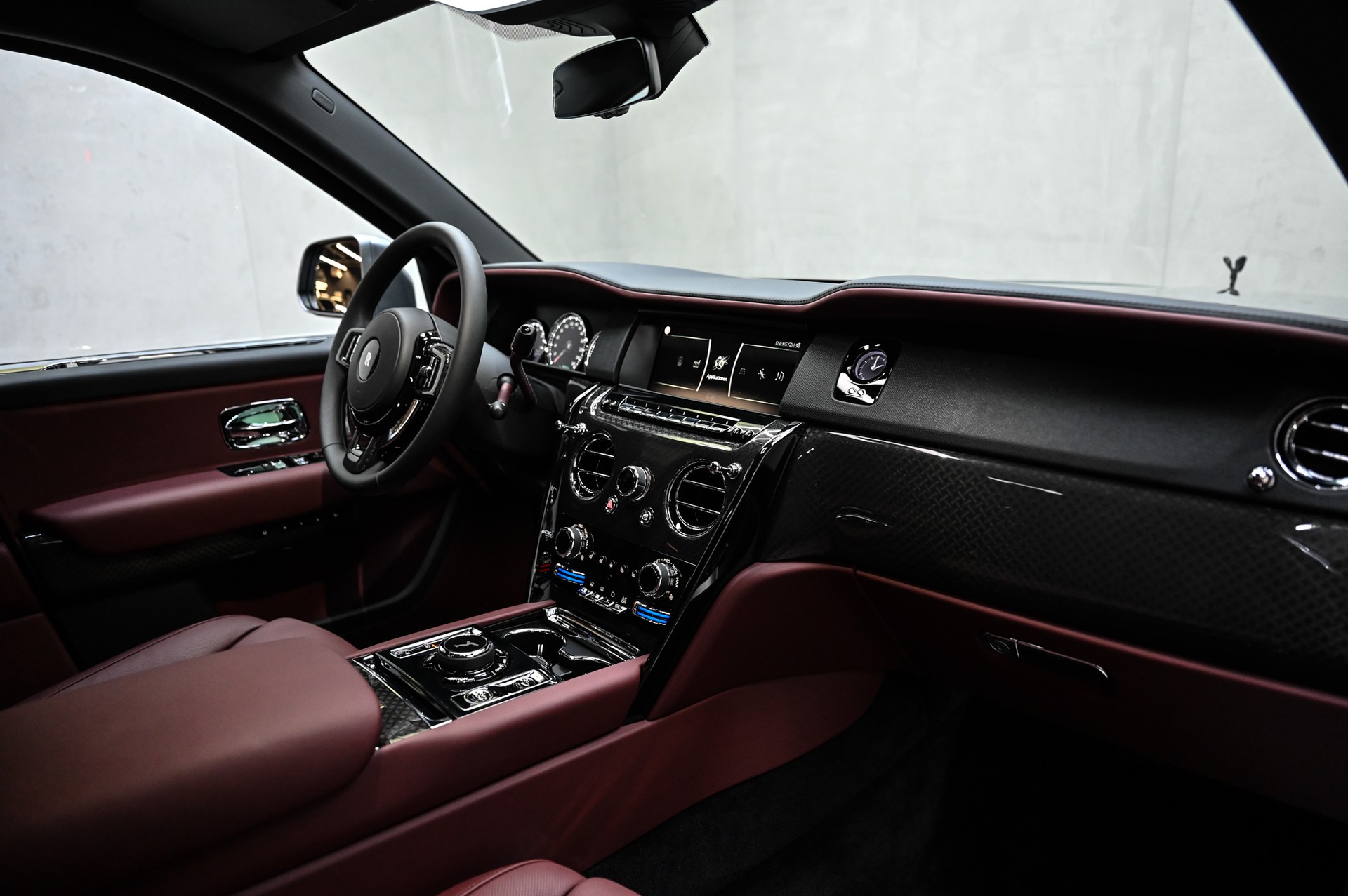 ROLLS-ROYCE Cullinan 6.7 V12 Black Badge-image-40