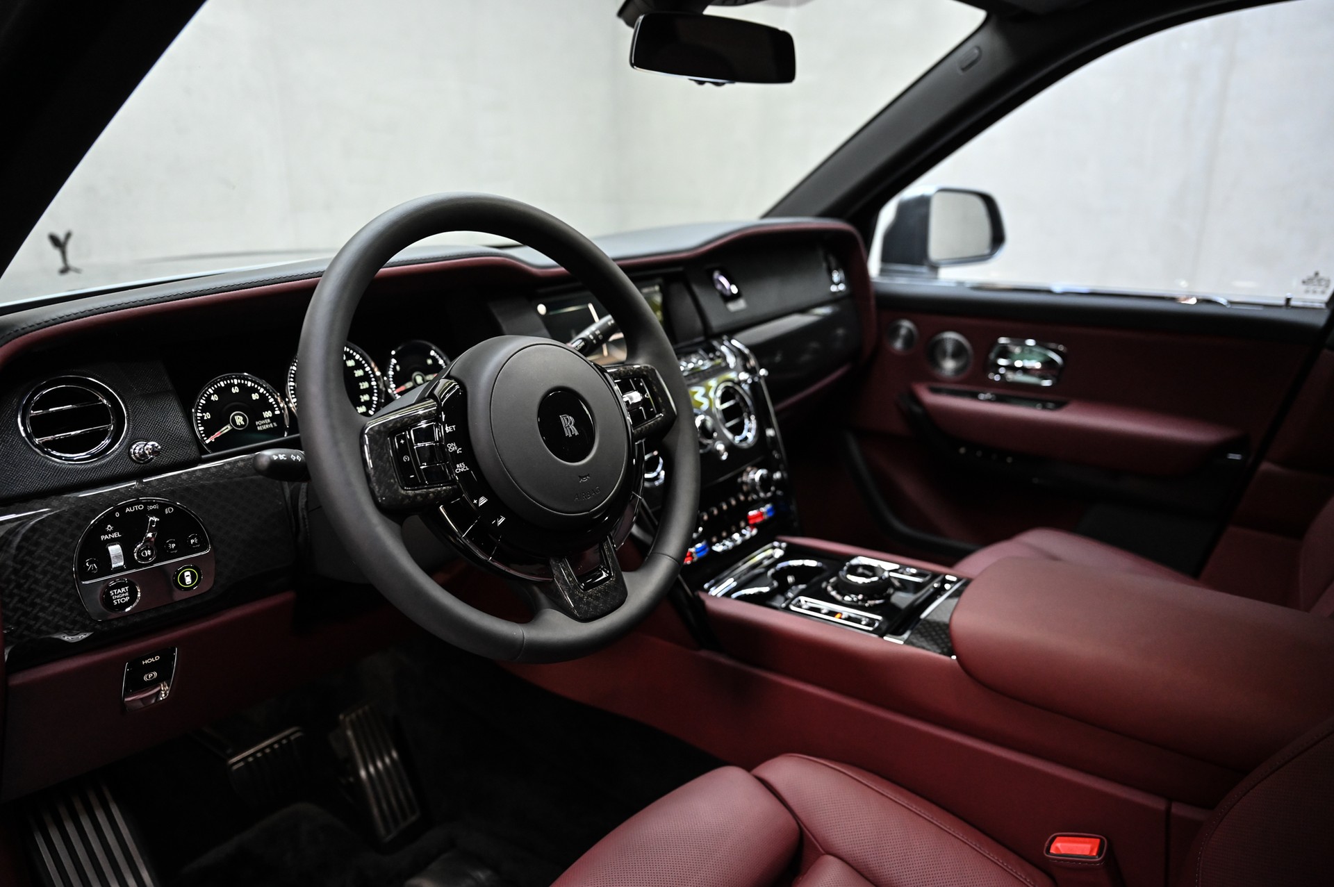 ROLLS-ROYCE Cullinan 6.7 V12 Black Badge-image-19