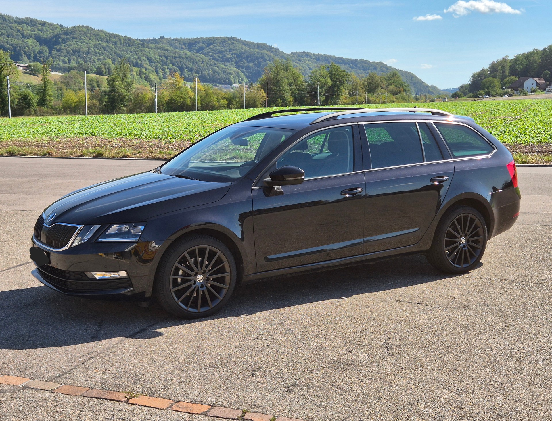 SKODA 1.5 TSI Soleil DSG*Navi*Standheizung*8-Fach Alu*Digital Cockpit-image-1
