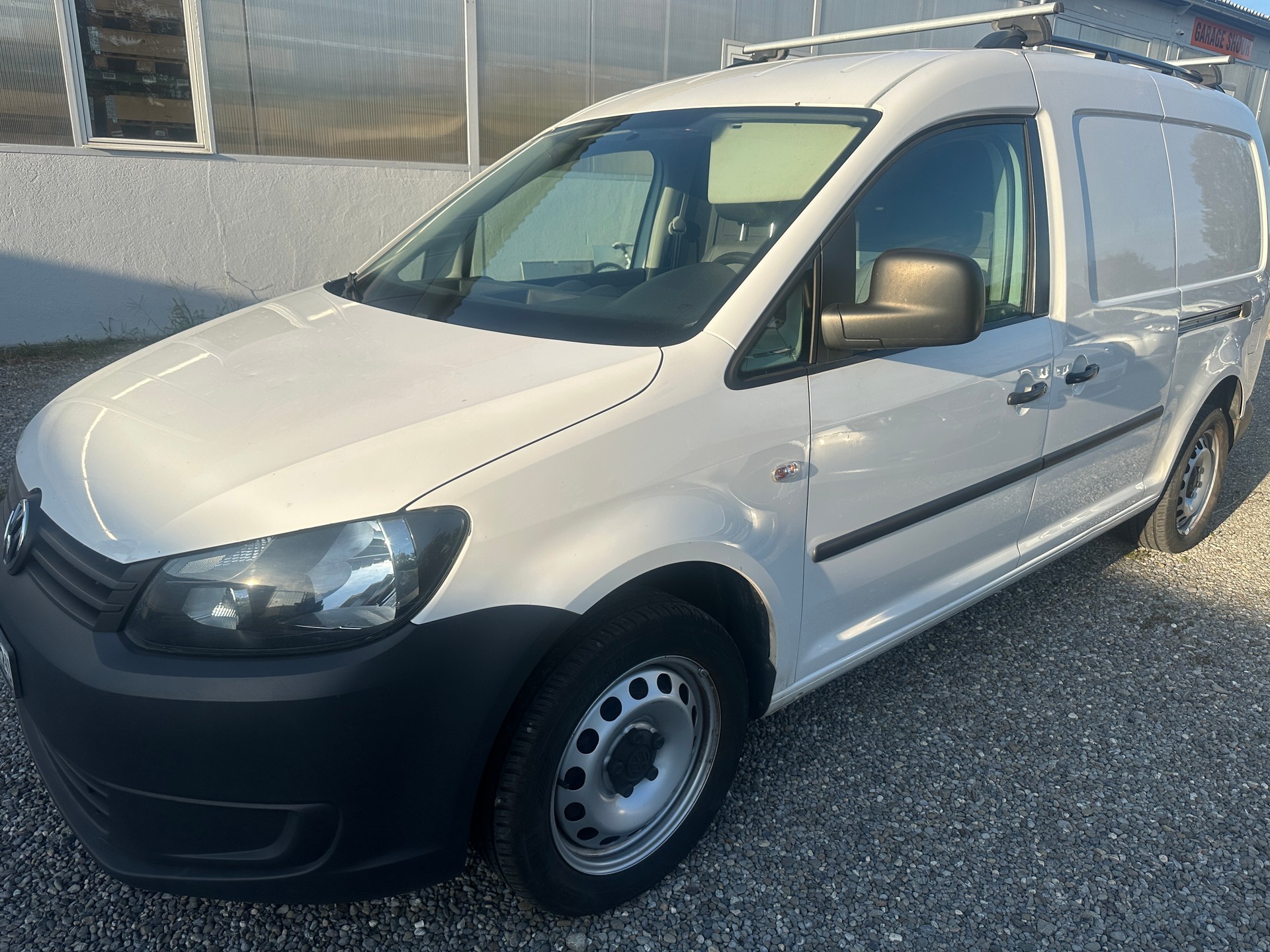 VW Caddy Maxi 2.0 TDI DSG-image-3