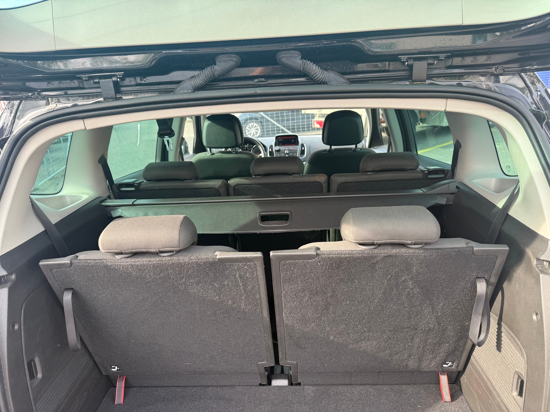 OPEL Zafira Tourer 2.0 CDTi Sport Automatic-image-12