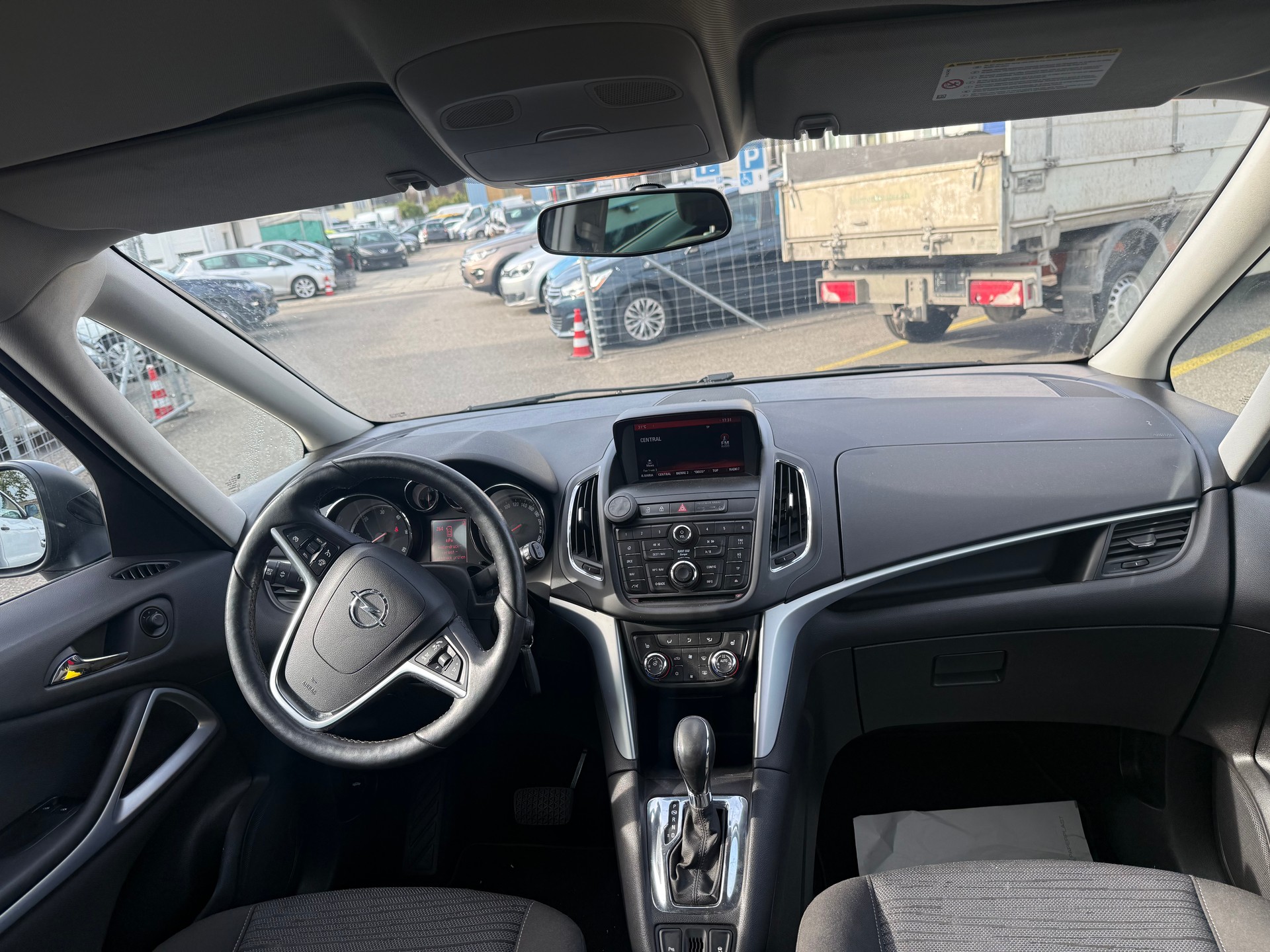 OPEL Zafira Tourer 2.0 CDTi Sport Automatic-image-9