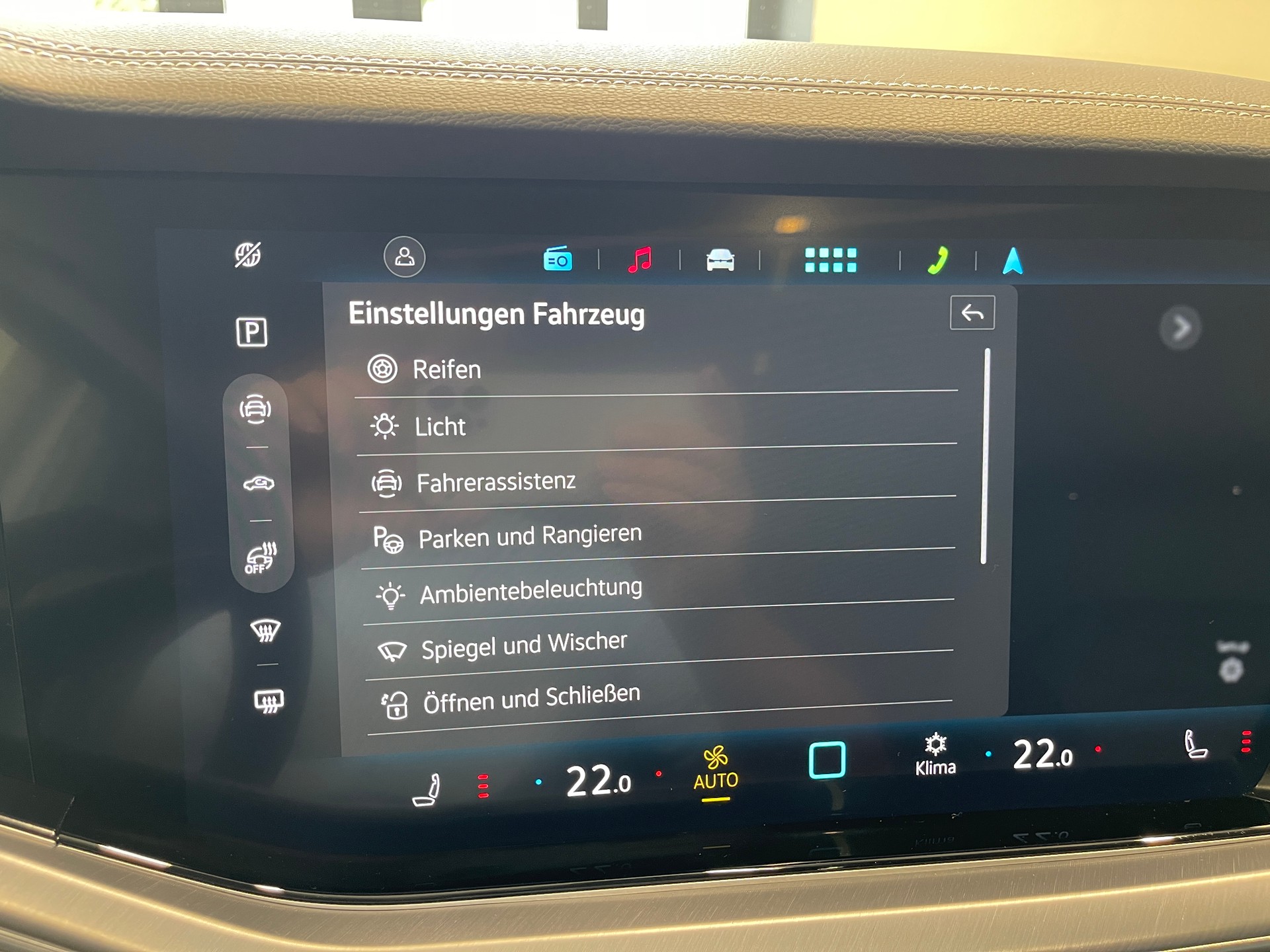 VW Touareg 3.0 TDI Elegance Tiptronic-image-29