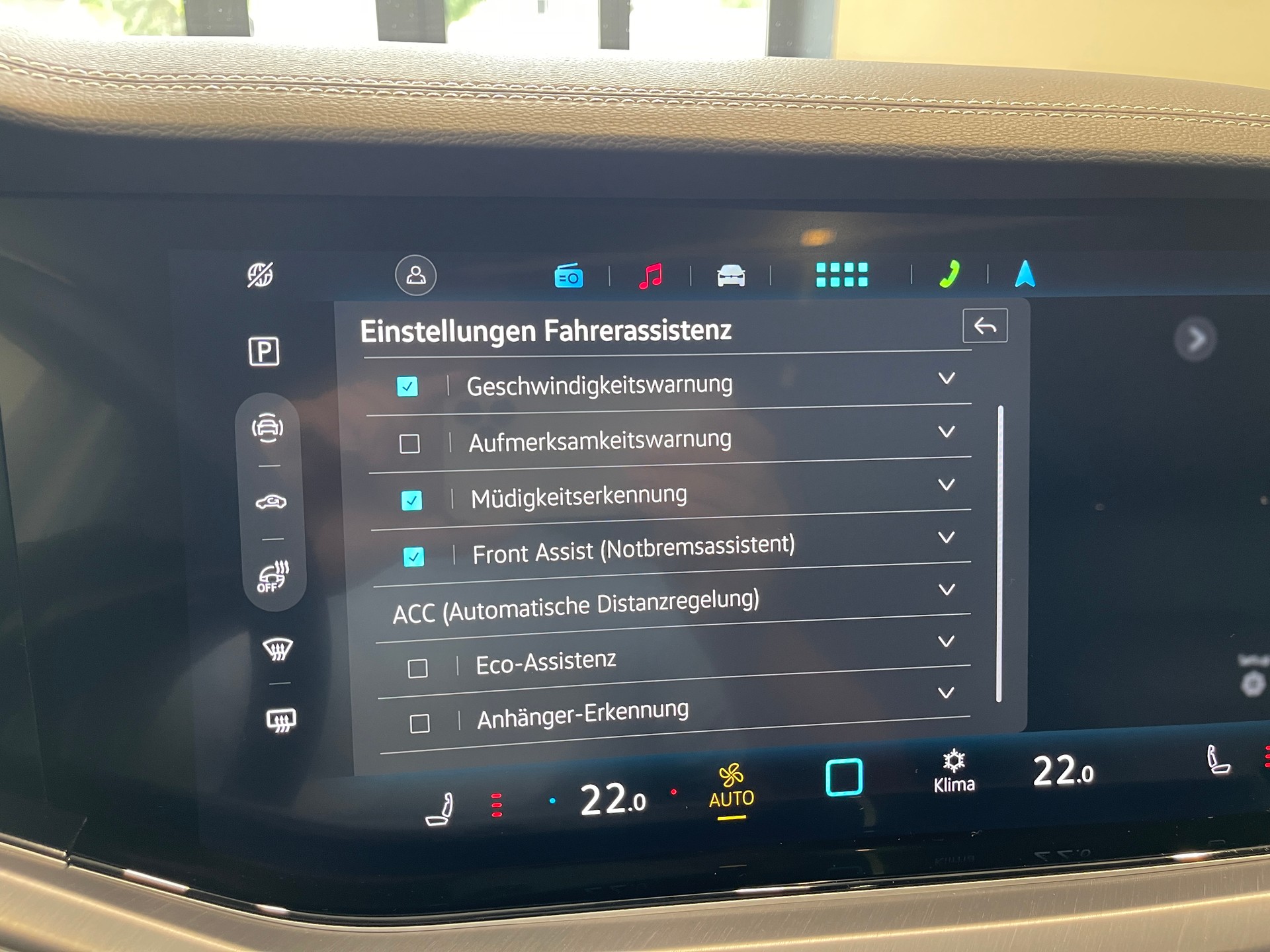 VW Touareg 3.0 TDI Elegance Tiptronic-image-28