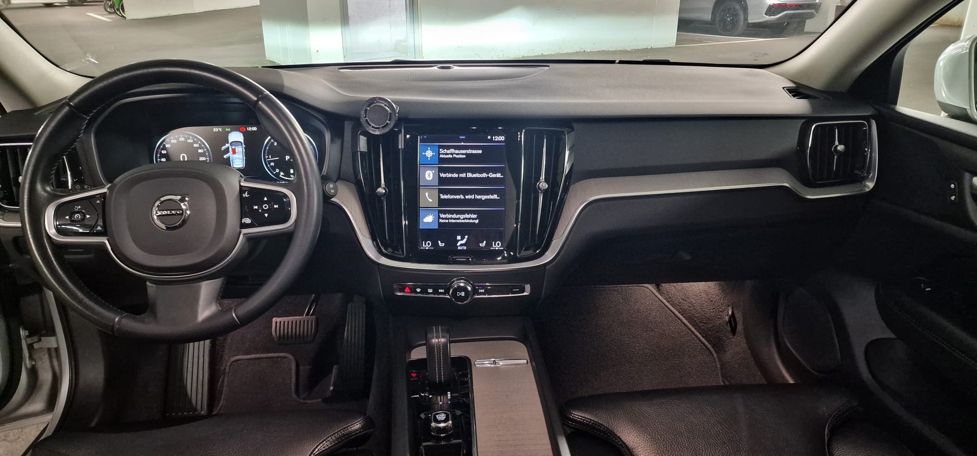 VOLVO V60-image-4