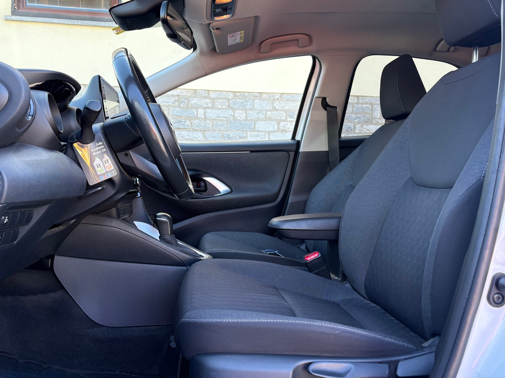 TOYOTA Yaris 1.5 Trend e-CVT-image-11