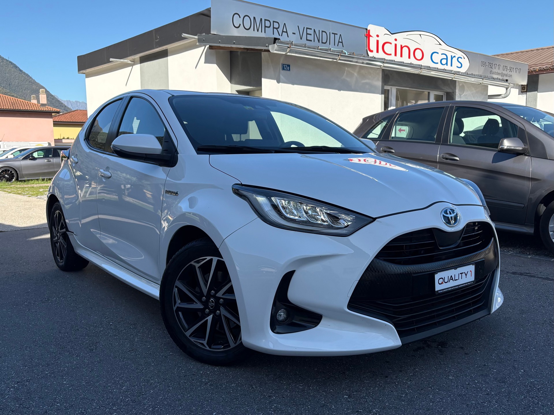 TOYOTA Yaris 1.5 Trend e-CVT-image-0