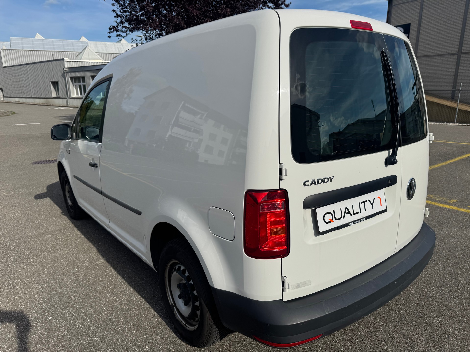 VW Caddy 1.0 TSI Entry BlueMotion Technology-image-6