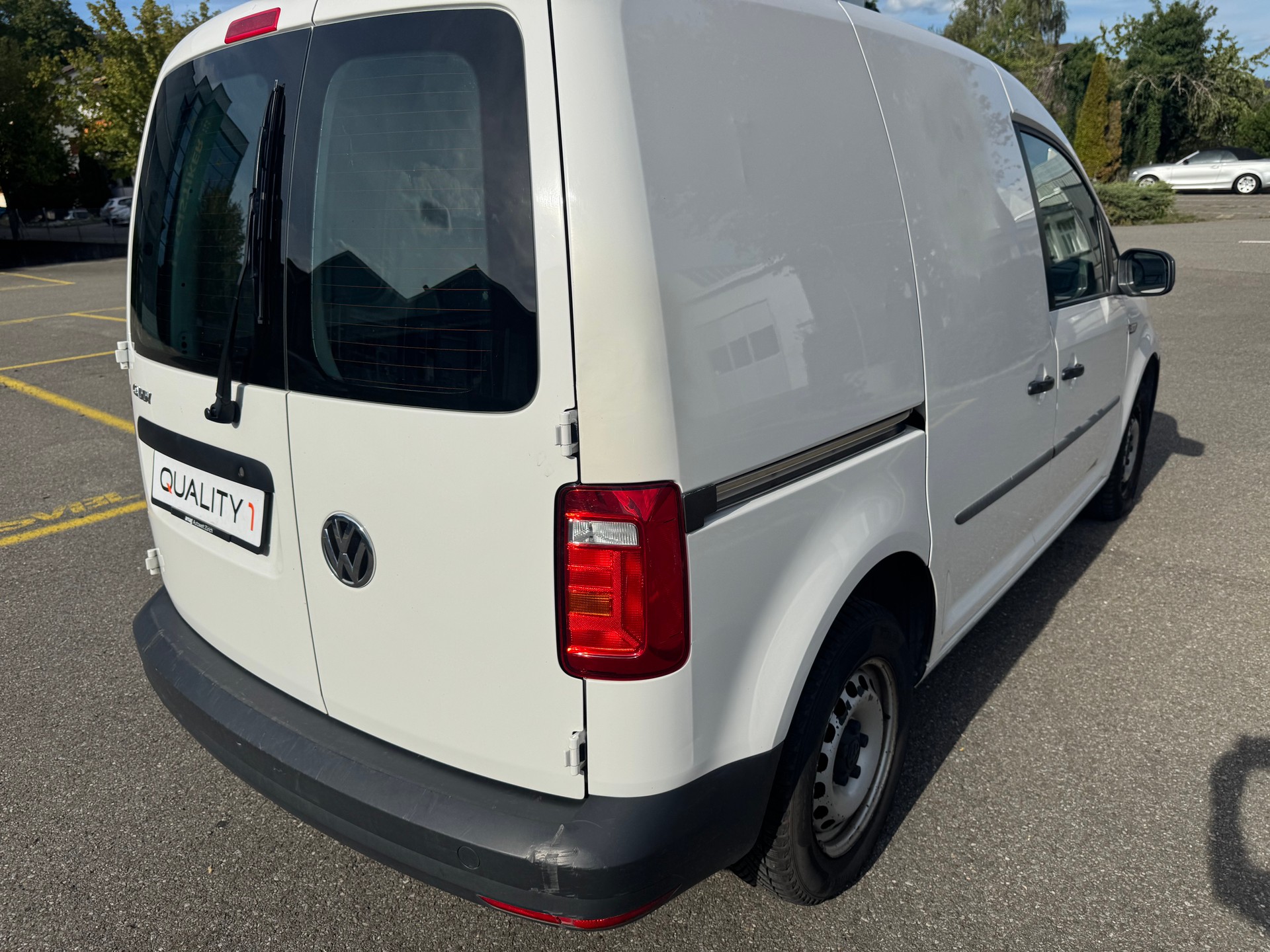 VW Caddy 1.0 TSI Entry BlueMotion Technology-image-4