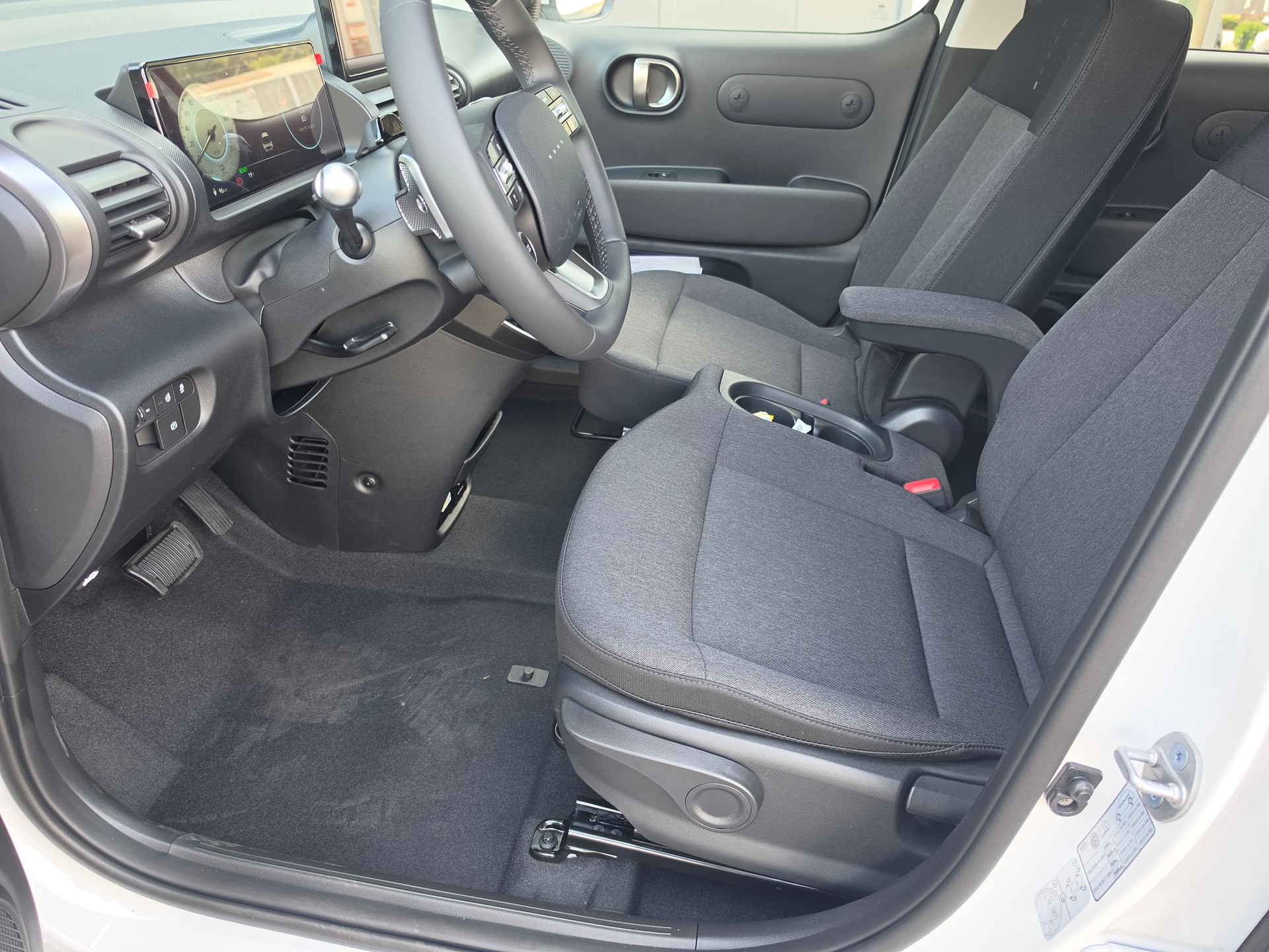 HYUNDAI Inster 49kWh Vertex-image-2