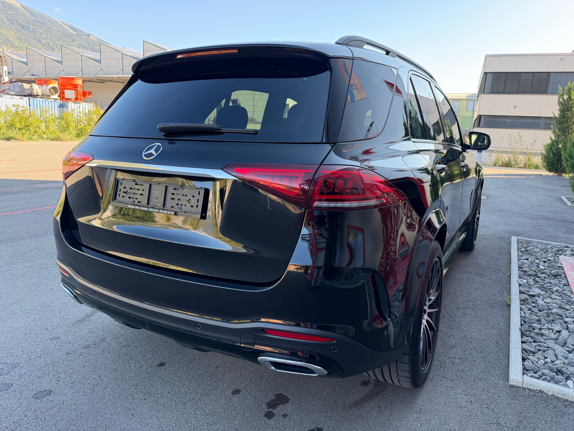 MERCEDES-BENZ GLE 300 d 4Matic AMG Line 9G-Tronic-image-4