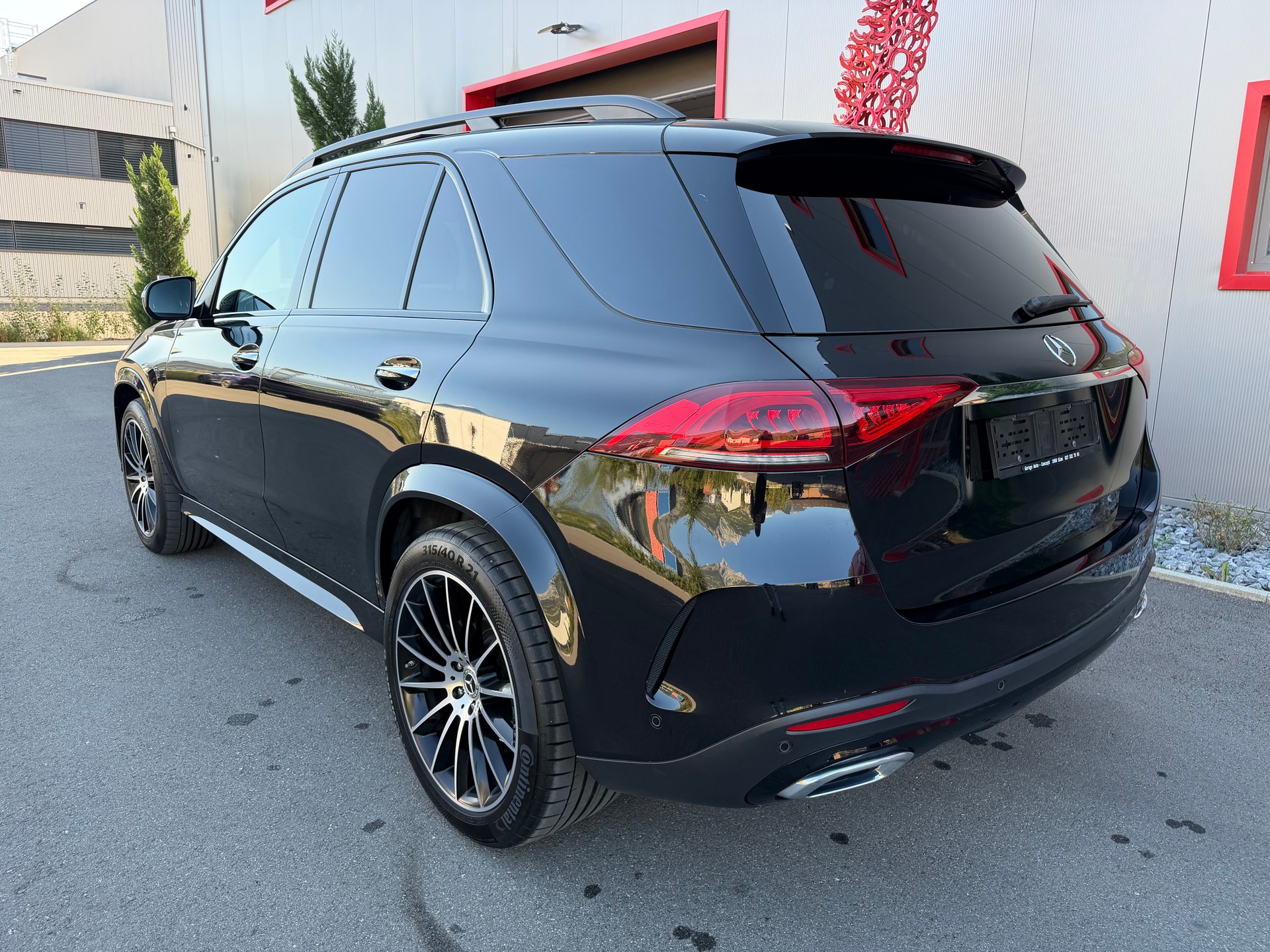 MERCEDES-BENZ GLE 300 d 4Matic AMG Line 9G-Tronic-showroom-element-2