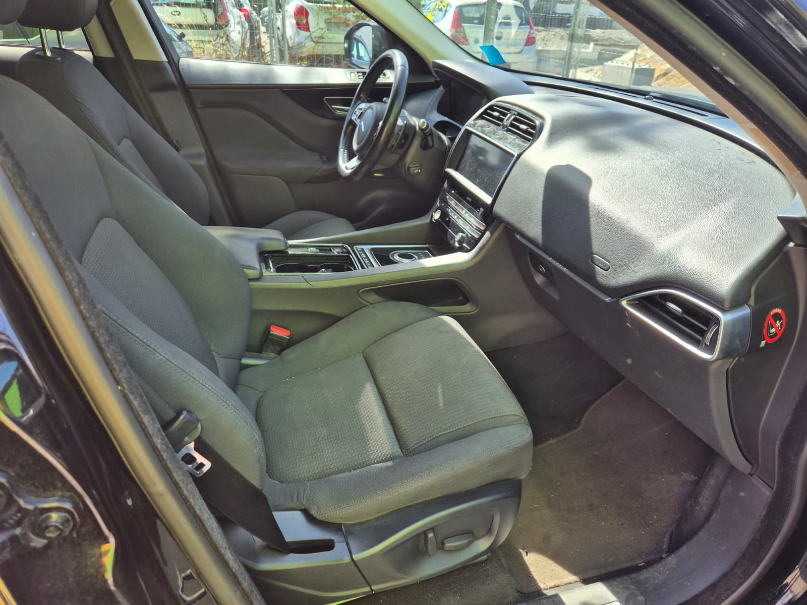 JAGUAR F-Pace 2.0d Pure AWD Automatik-image-7