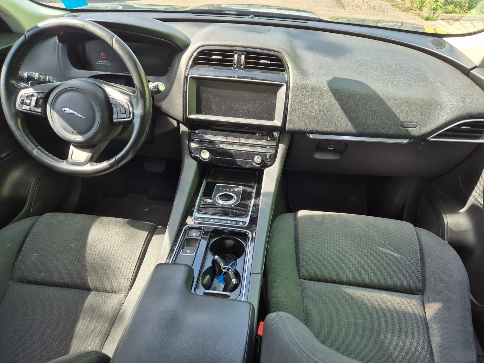 JAGUAR F-Pace 2.0d Pure AWD Automatik-image-10