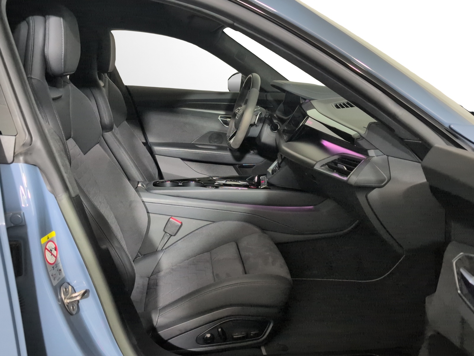 AUDI e-tron GT quattro-image-6