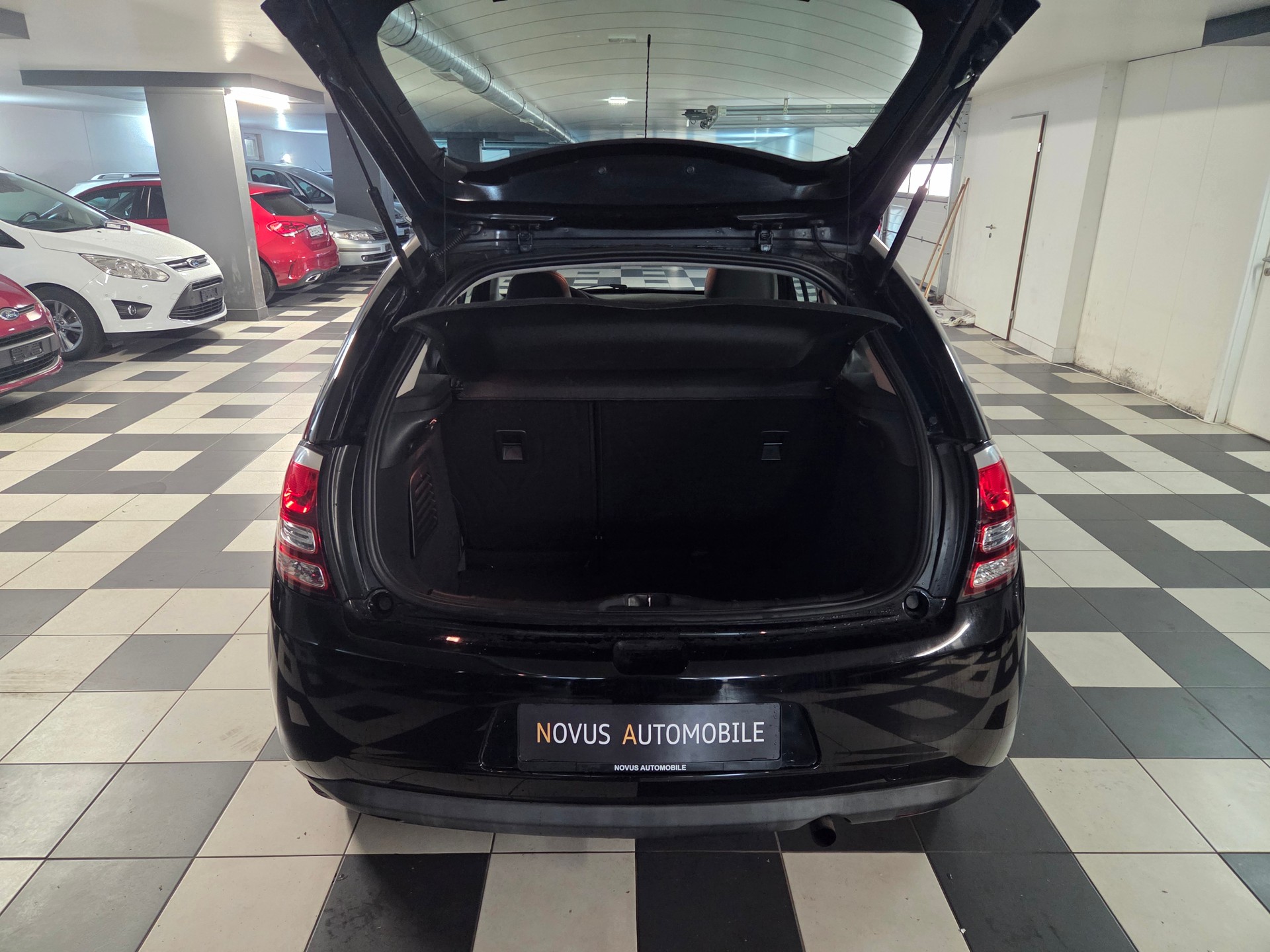 CITROEN C3 1.0i Attraction-image-10