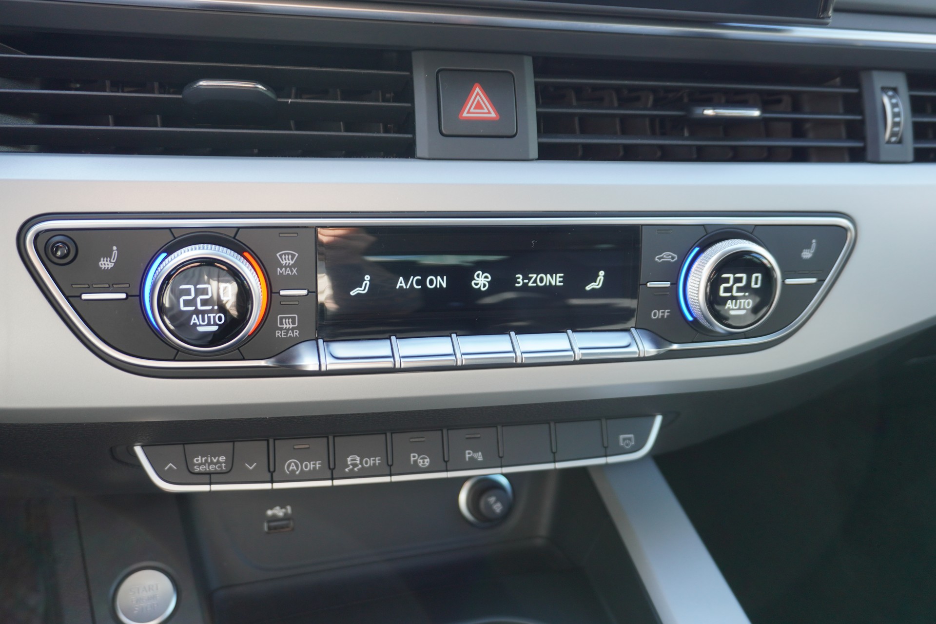 AUDI A4 Avant 40 TDI quattro S-tronic-image-27