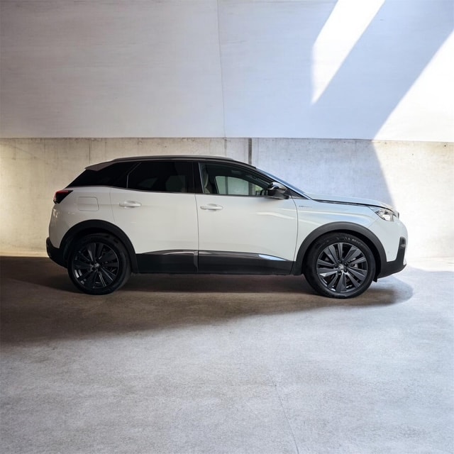 PEUGEOT 3008 300e Hybrid4 GT Line GT Line EAT8-image-1