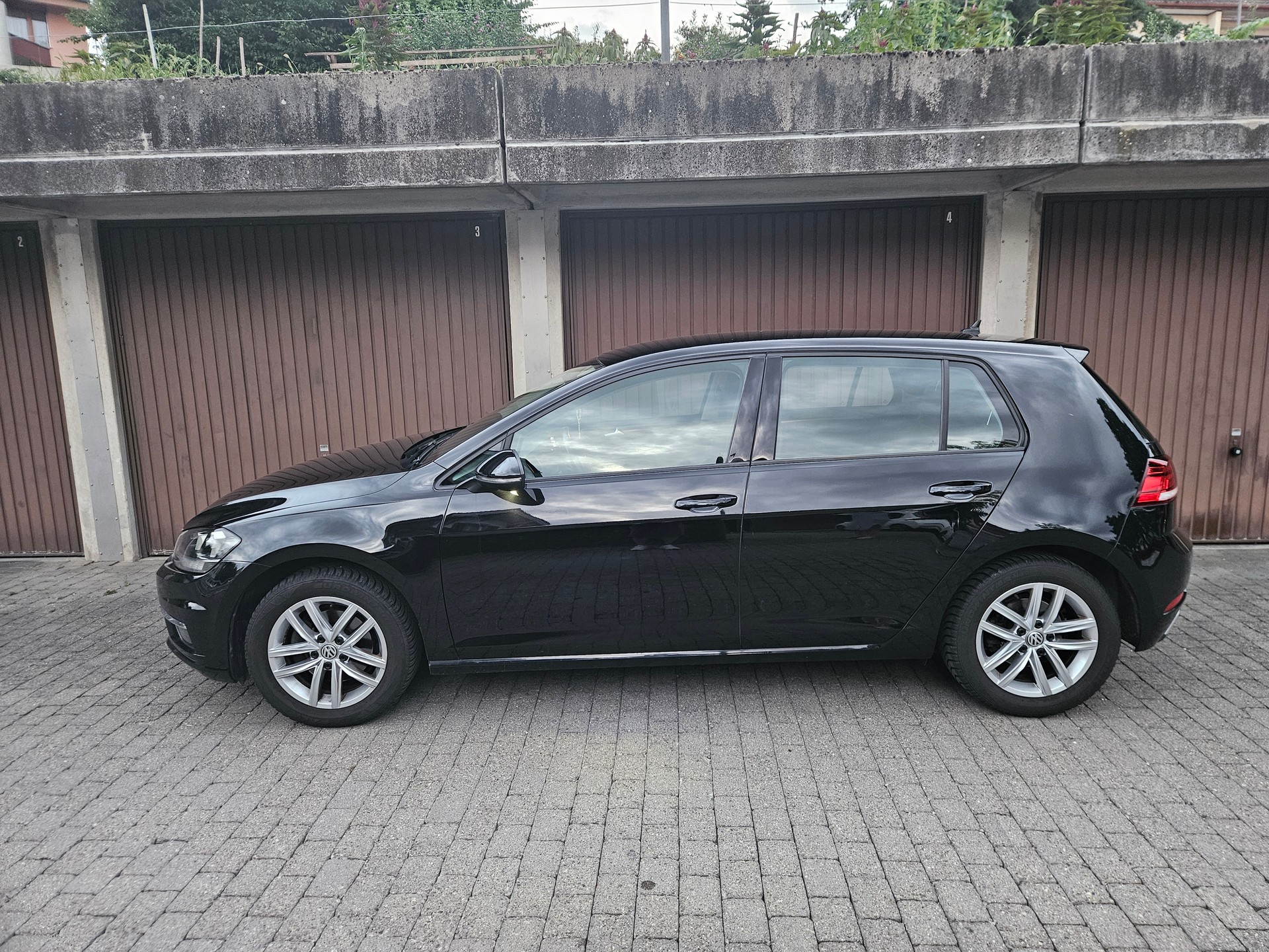 VW 2.0 TDI Comfortline DSG-image-1