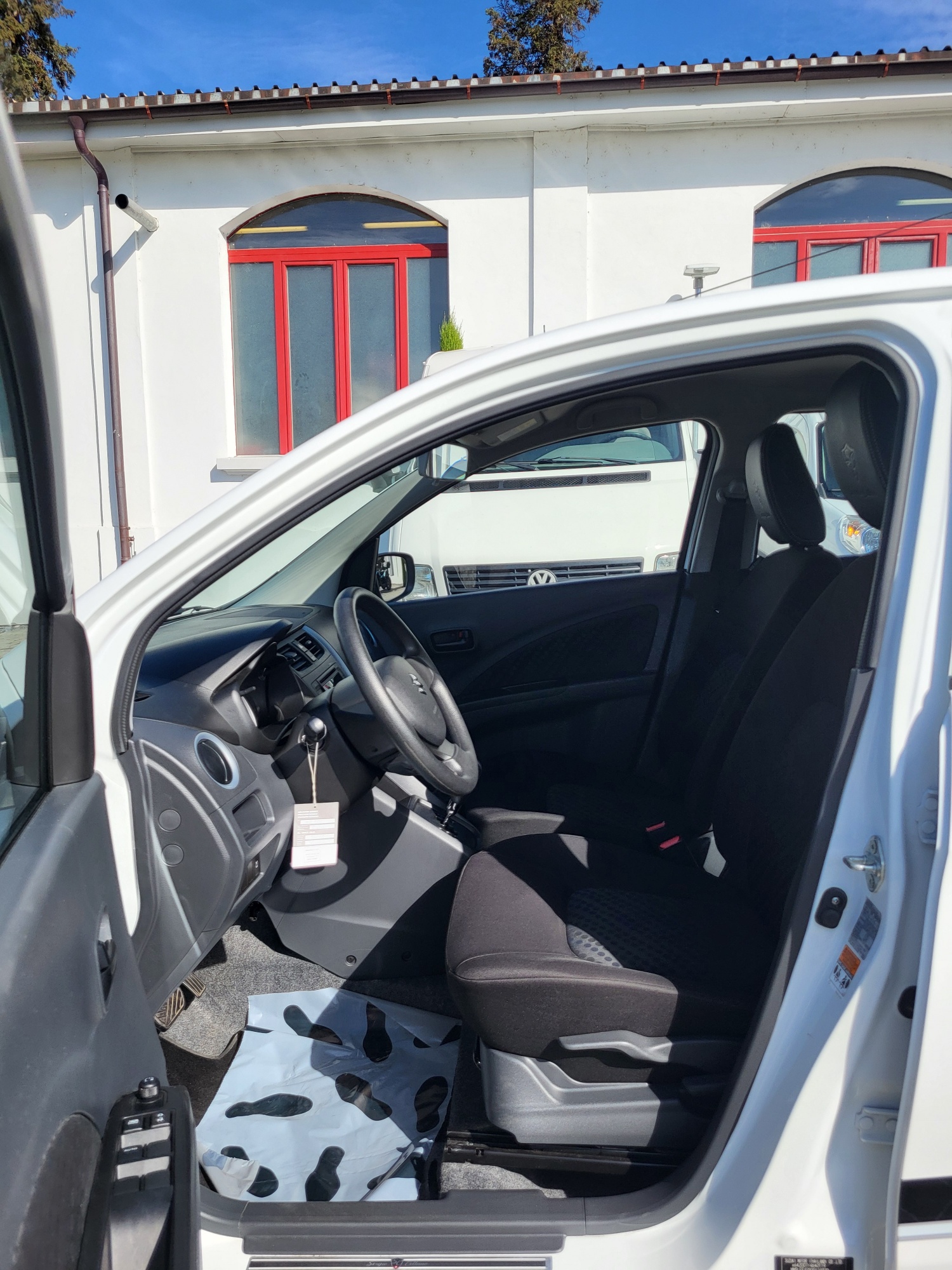 SUZUKI Celerio 1.0 Sergio Cellano Top AGS-image-10